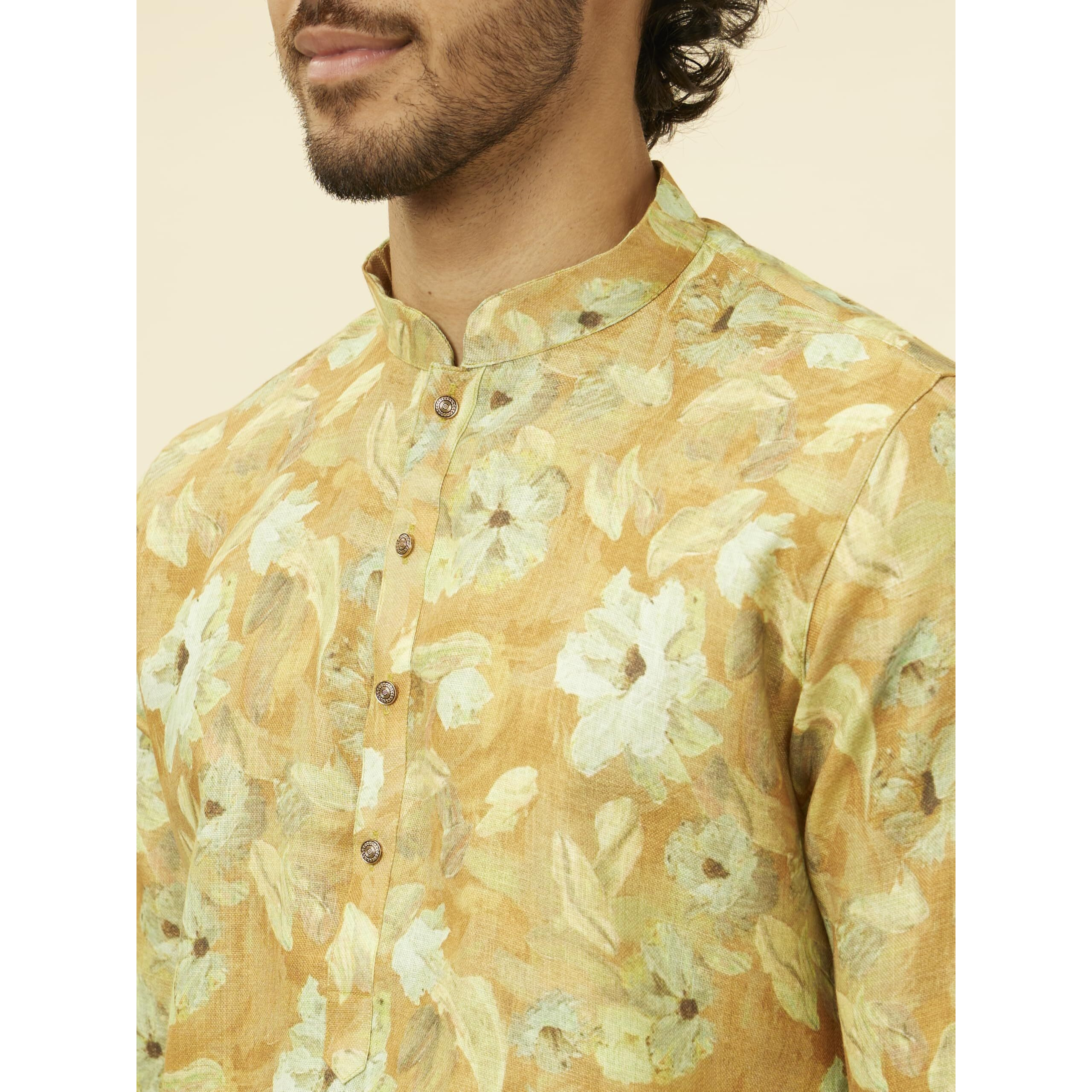 Manyavar Men's Peach Yellow Floral Printed Kurta (XL)