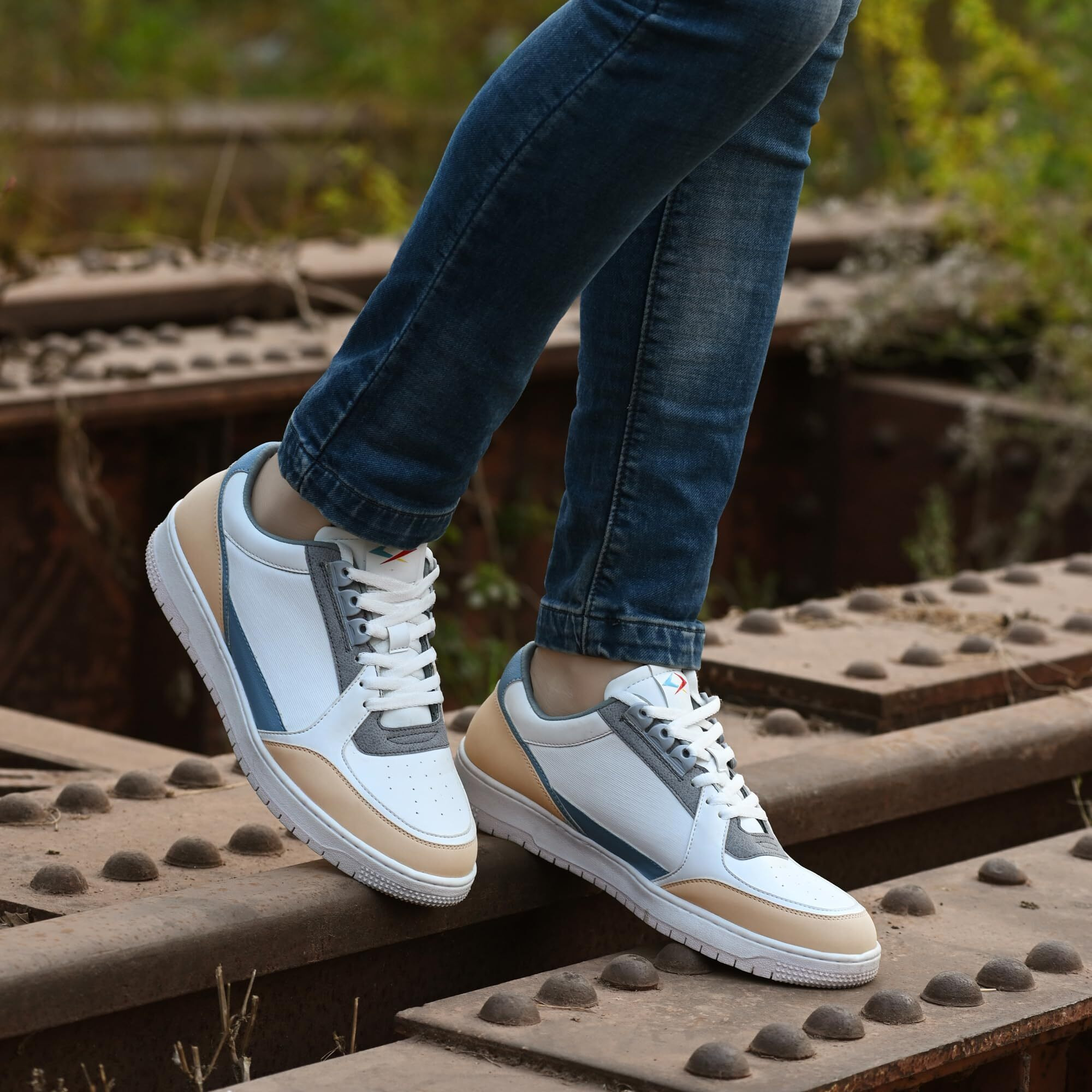 Cruiser Men's Augustus White Sneakers_10 UK (2505-12)