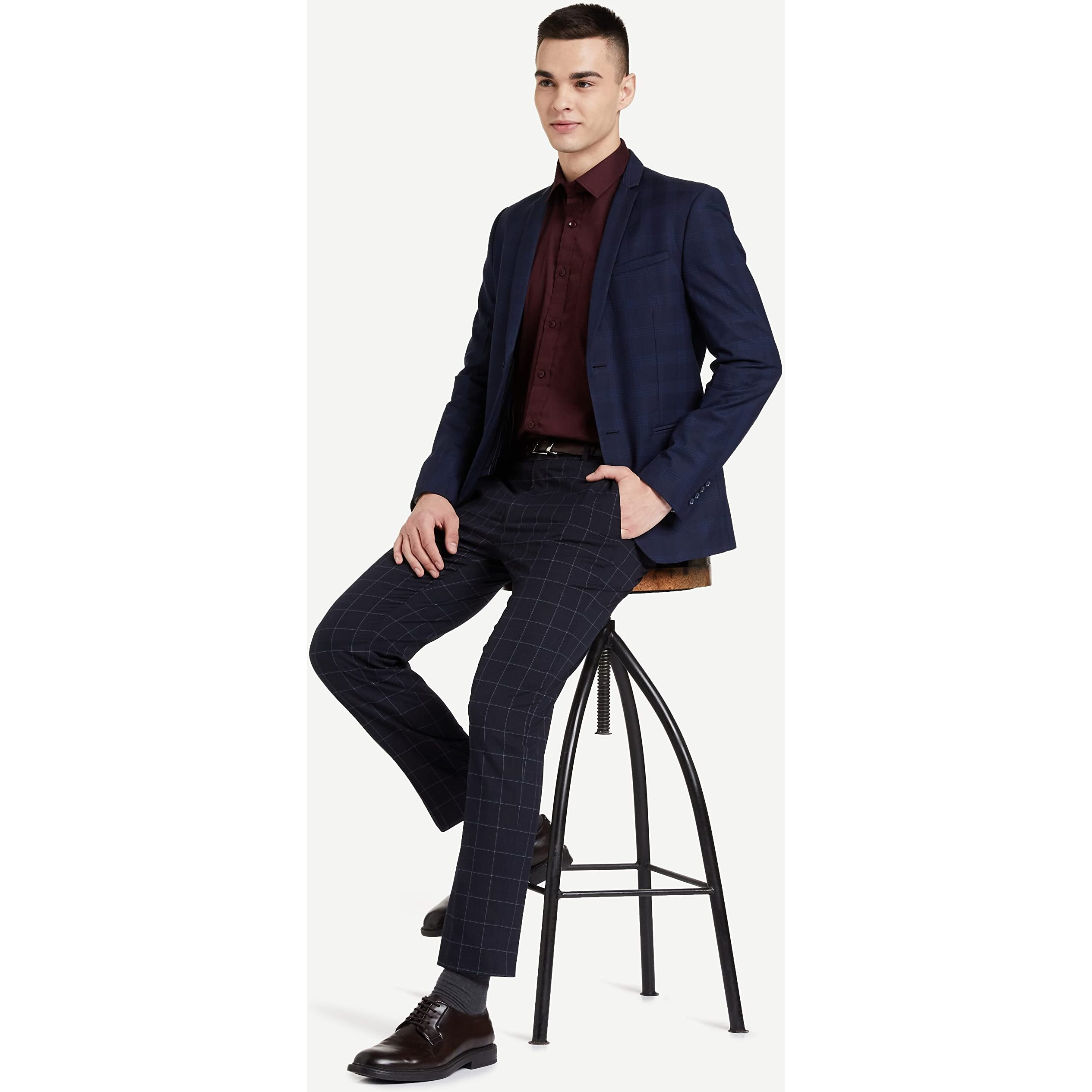 Amazon Brand - Symbol Men's Solid Cotton Formal Shirt | Plain | Full Sleeve - Regular Fit (Available in Plus Size) (Wine_38)