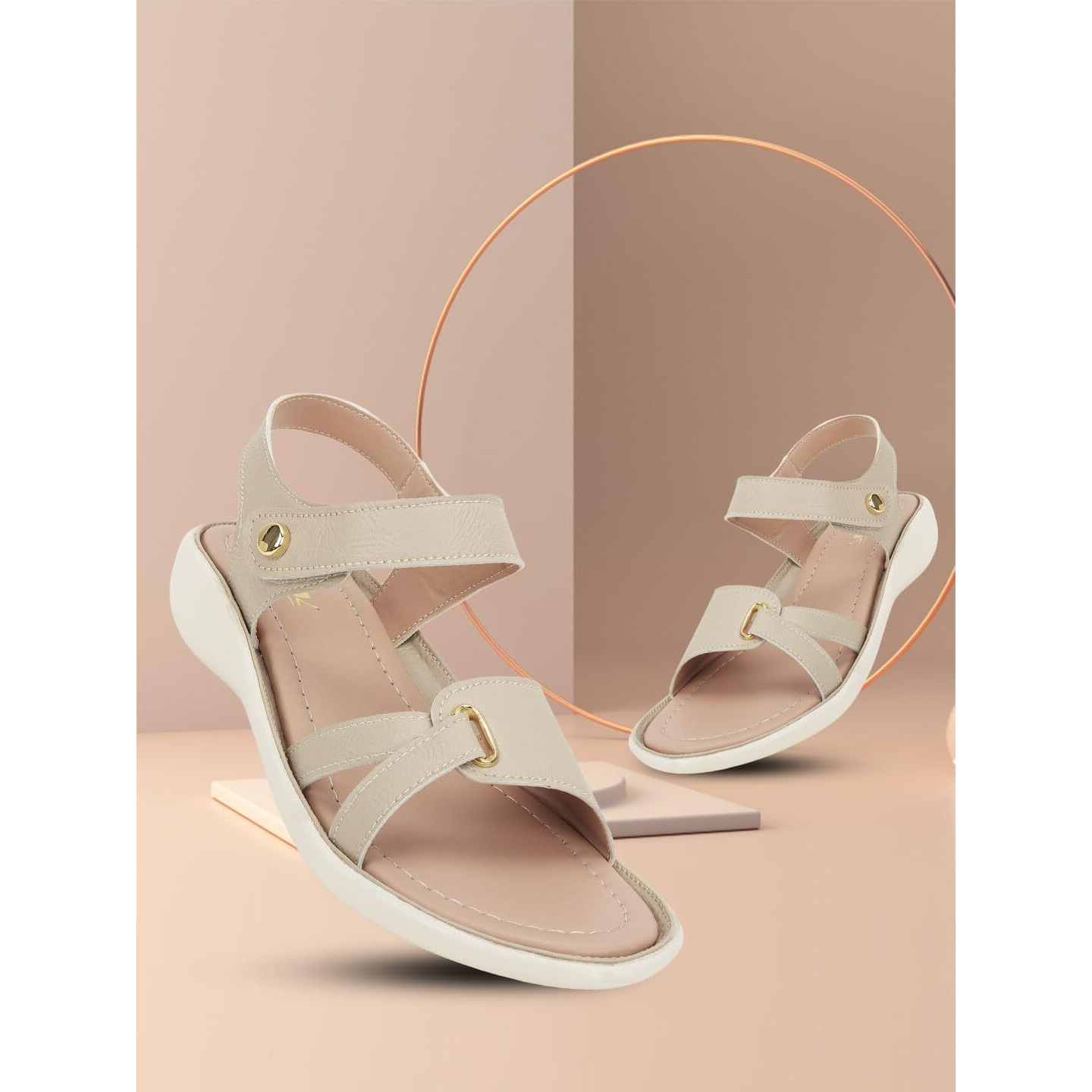 Vendoz Women Stylish Cream Flat Sandals