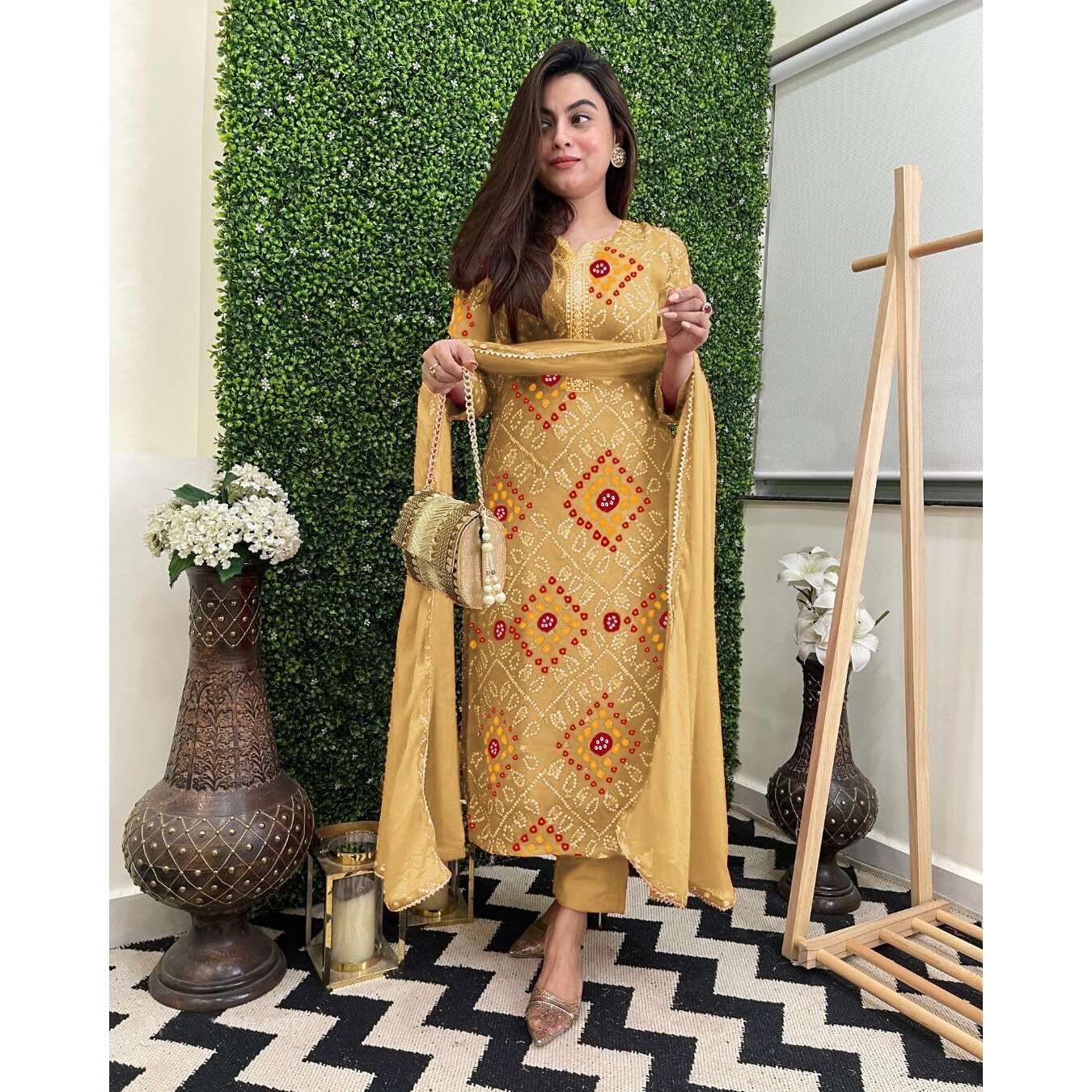 ANNI DESIGNER Women's Rayon Blend Floral Straight Kurta with Pant & Dupatta (TURAE-RED-G8S_Cream_Large)