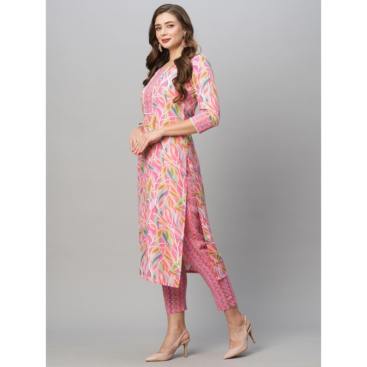 GoSriKi Women's Cotton Blend Floral Straight Kurta with Pant (Pahal-GS_Pink_L)