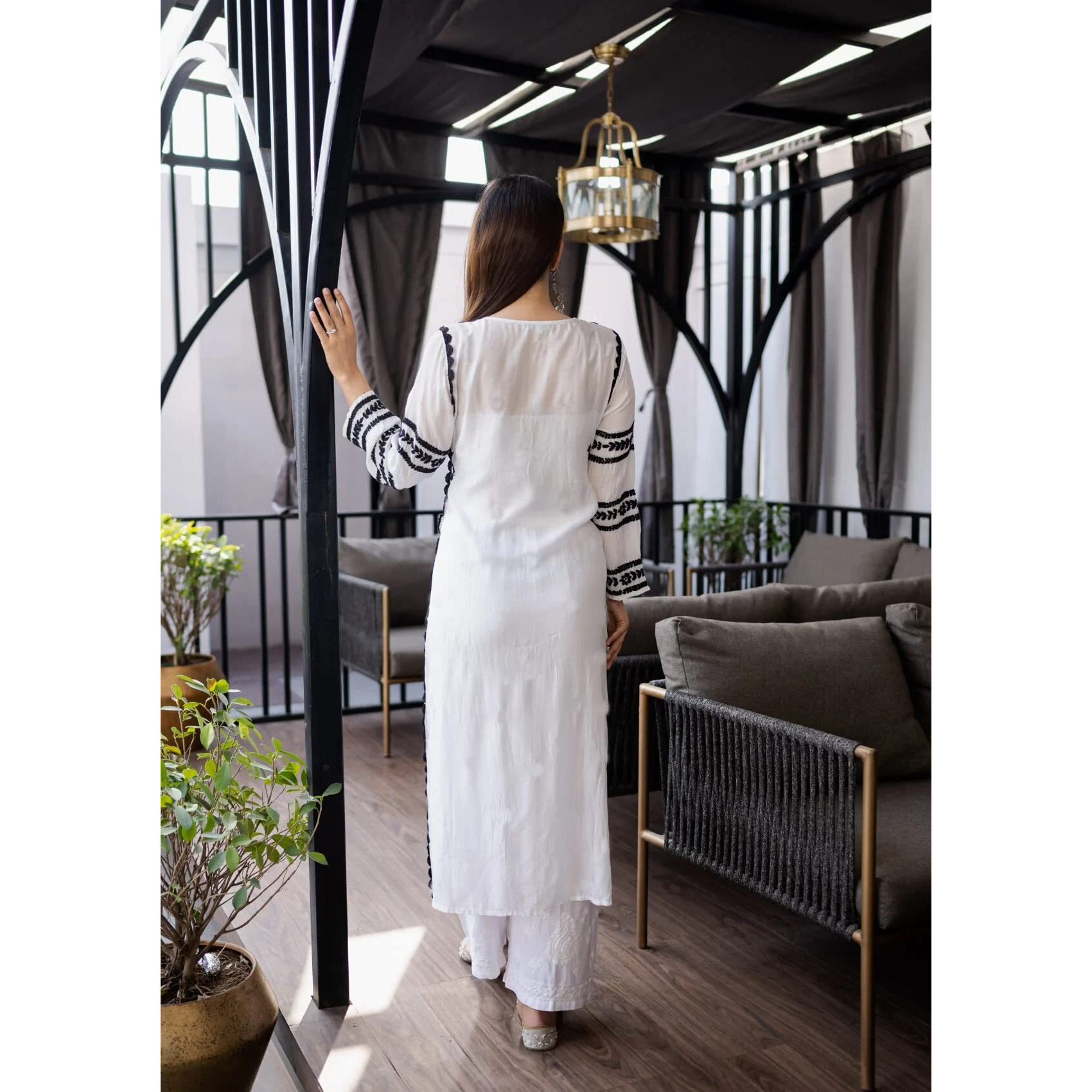 ANNI DESIGNER Women's Cotton Blend Embroidered Straight Kurta (Stho-White-Nw_M_White_Medium)