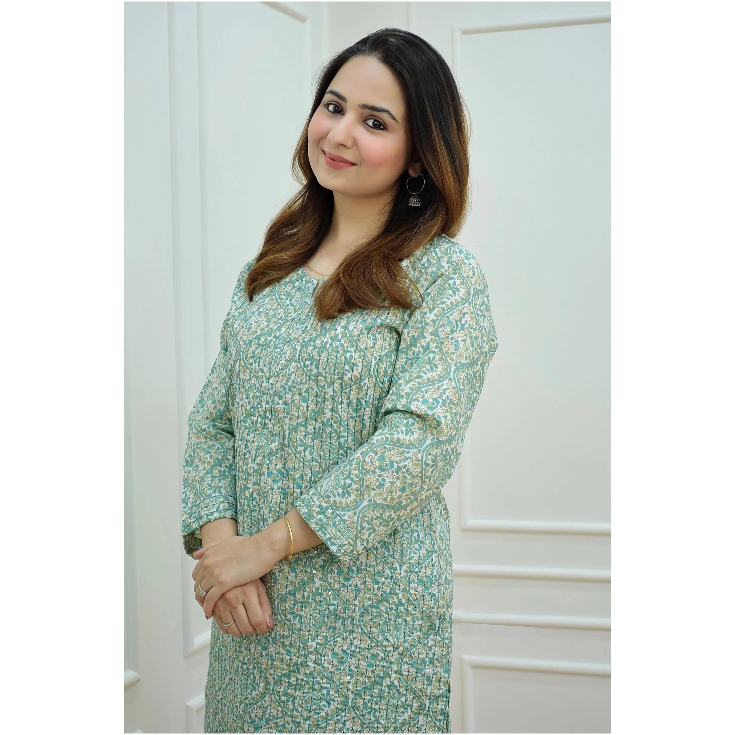 KLOSIA Women Embroiderd Kurta and Pant Set (Medium) Green
