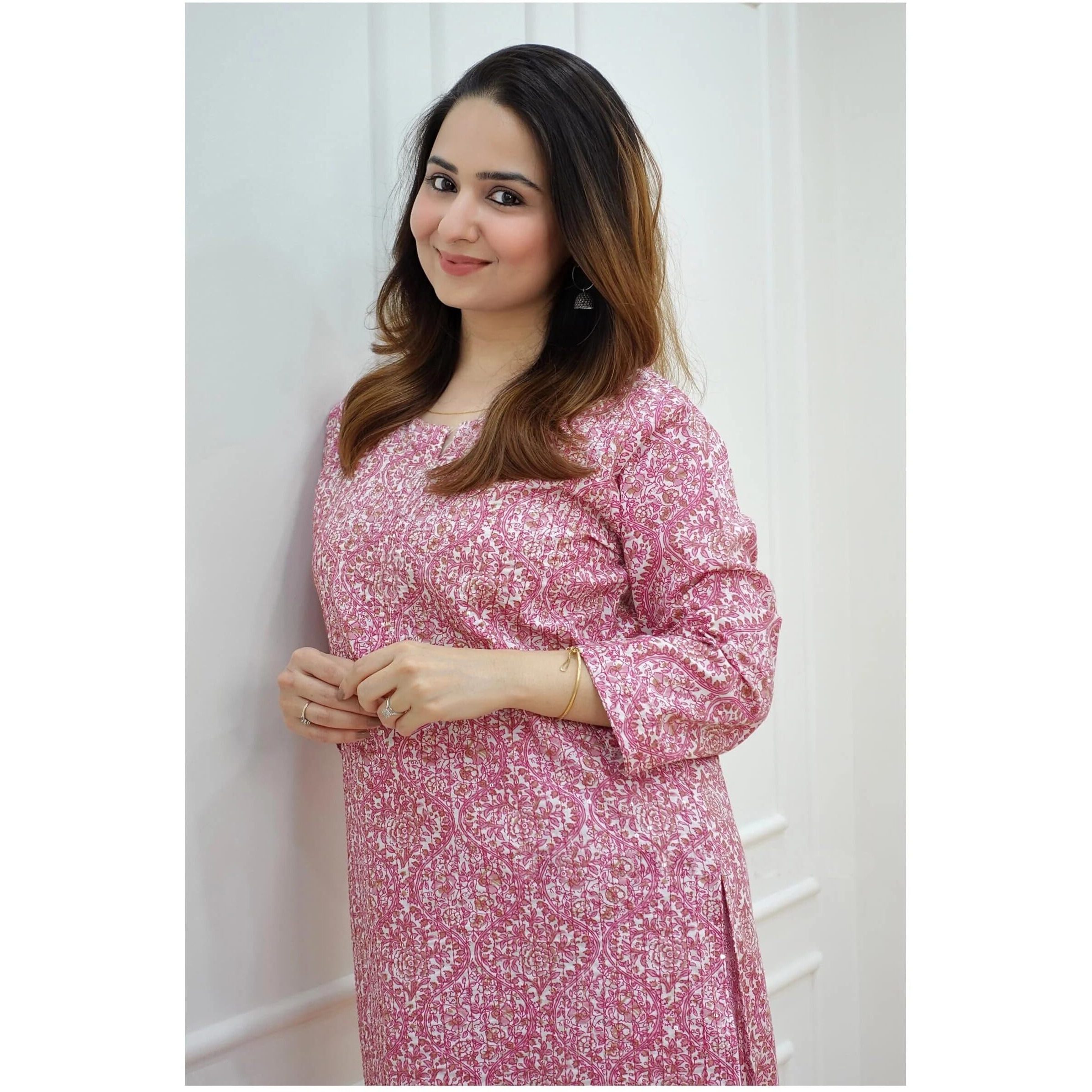 KLOSIA Women Embroidery with Printed Kurta and Pant Set (Small) Pink