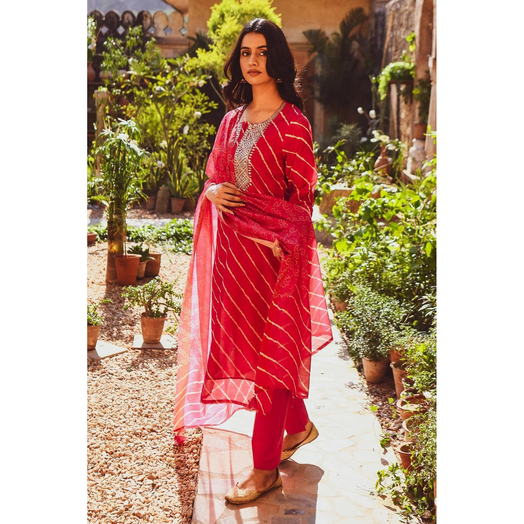GoSriKi Women's Cotton Blend Straight Printed Kurta with Pant & Dupatta (Doremi-Pink-GS_S_Pink_Small)