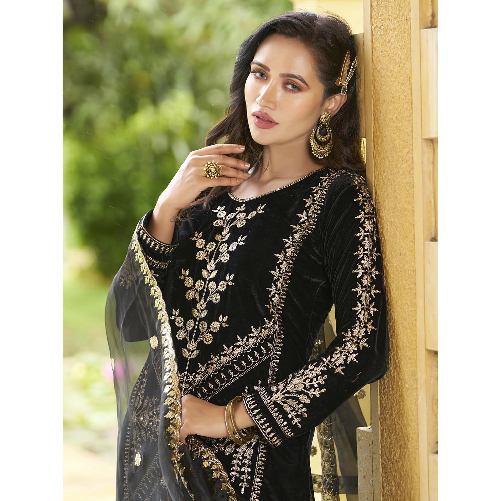 Sanisa Women's Velvet Embroidery Straight Kurta with Pant and Embroidery Dupatta (90KBD994NZ-L_Black)