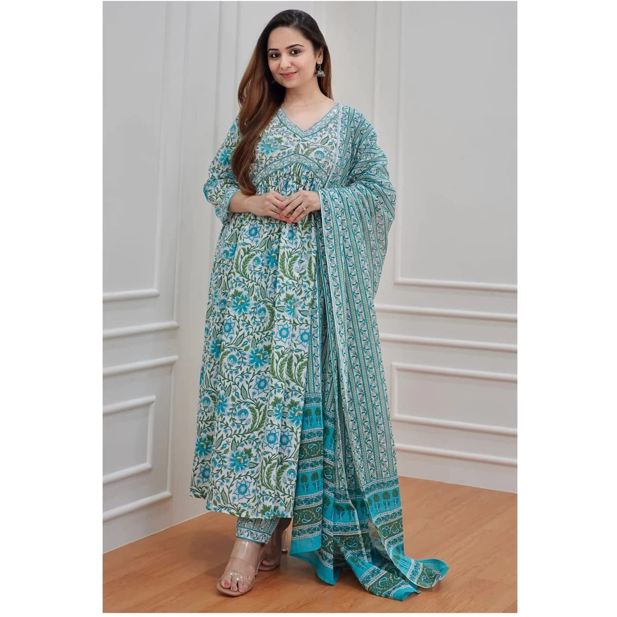 KLOSIA Women Floral Printed Kurta and Pant Set with Dupatta (Small) White