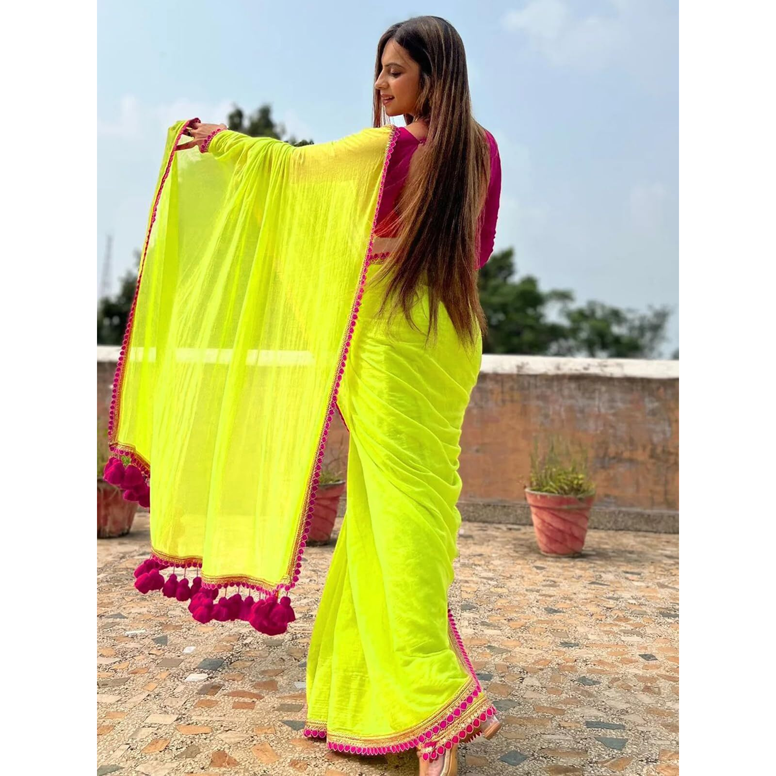 Satrani Women's Plain Georgette Saree (3961S581N_Lime Green)