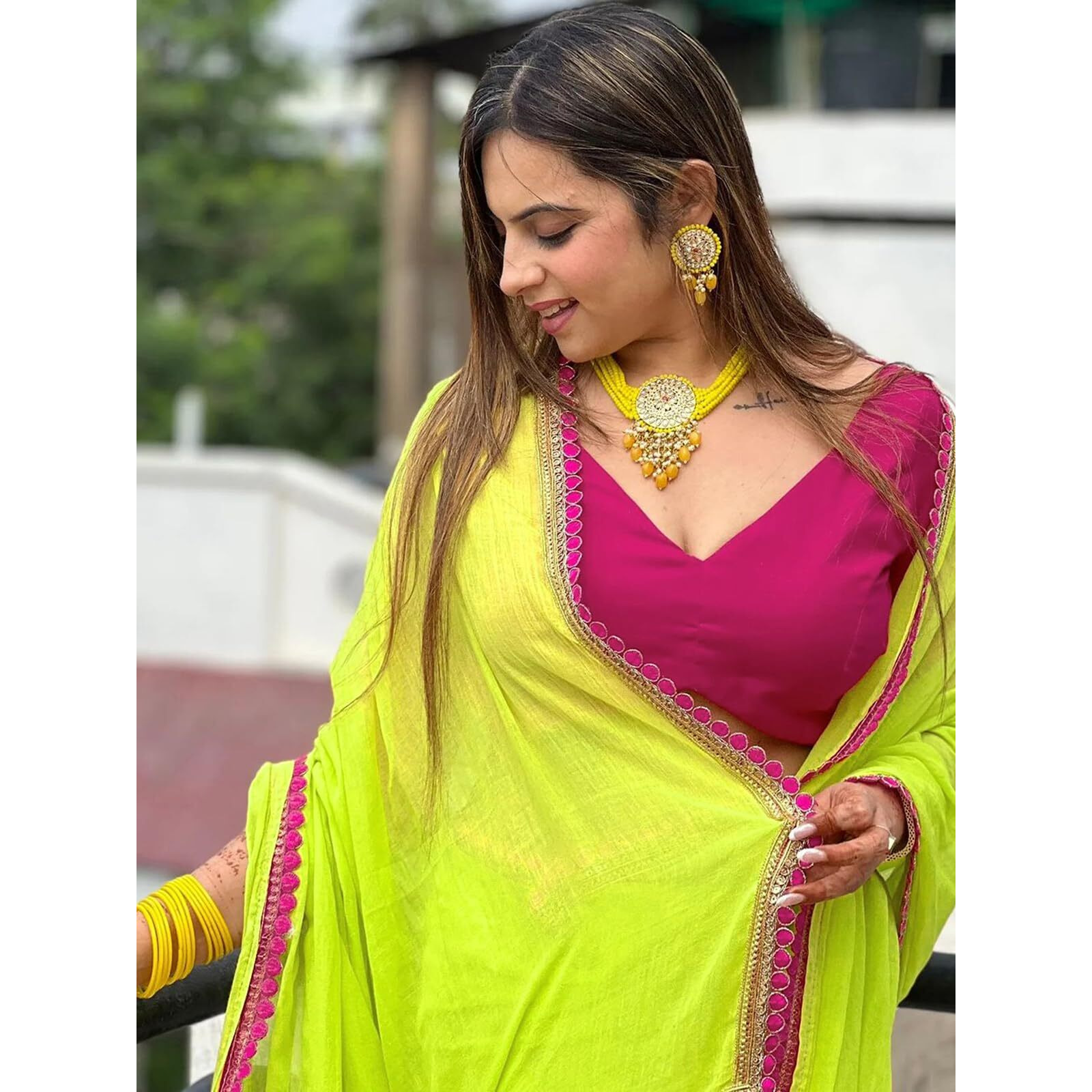 Satrani Women's Plain Georgette Saree (3961S581N_Lime Green)