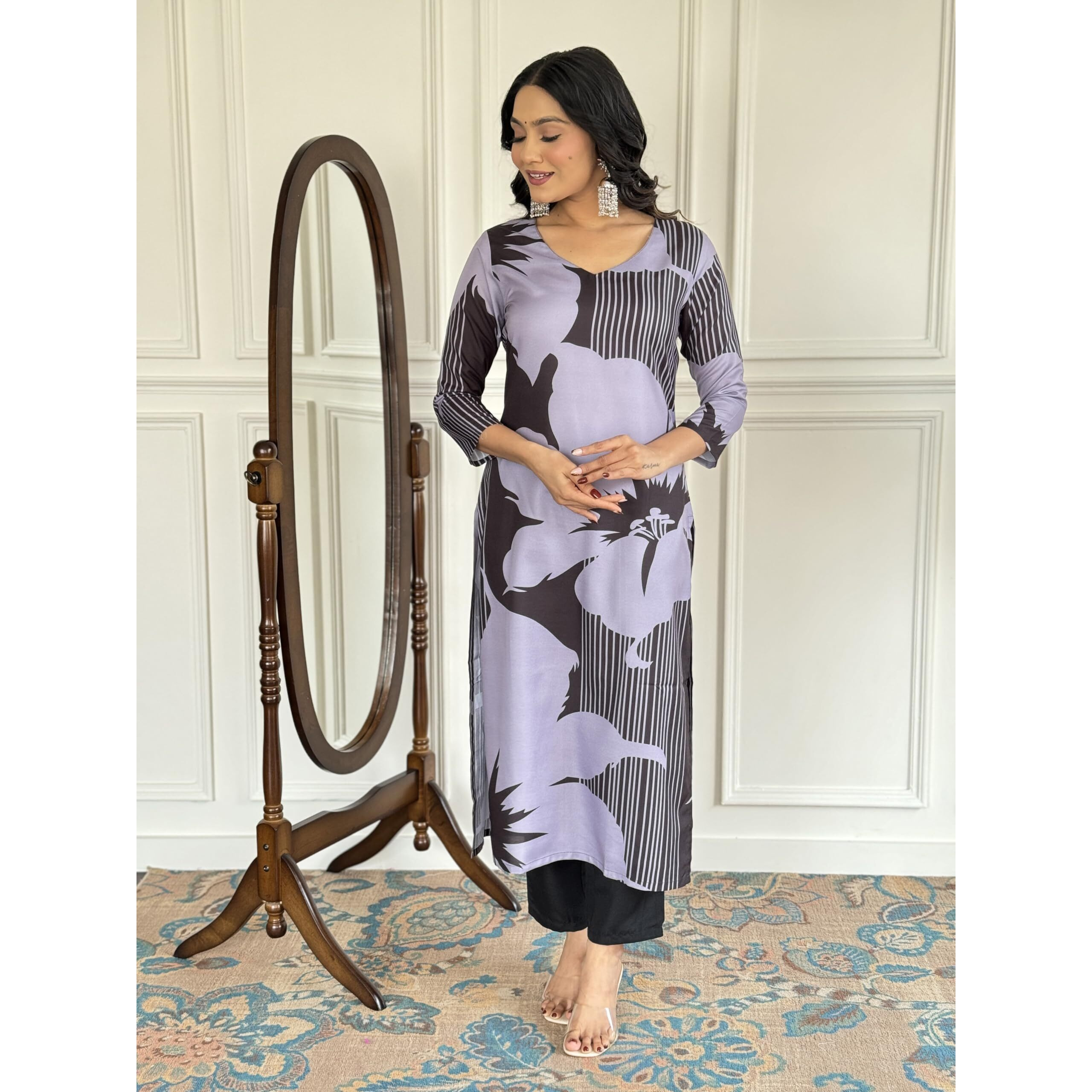 Naixa Women's Black Rayon Printed Straight Kurta with Rayon Pant (NX-251-Black-S)