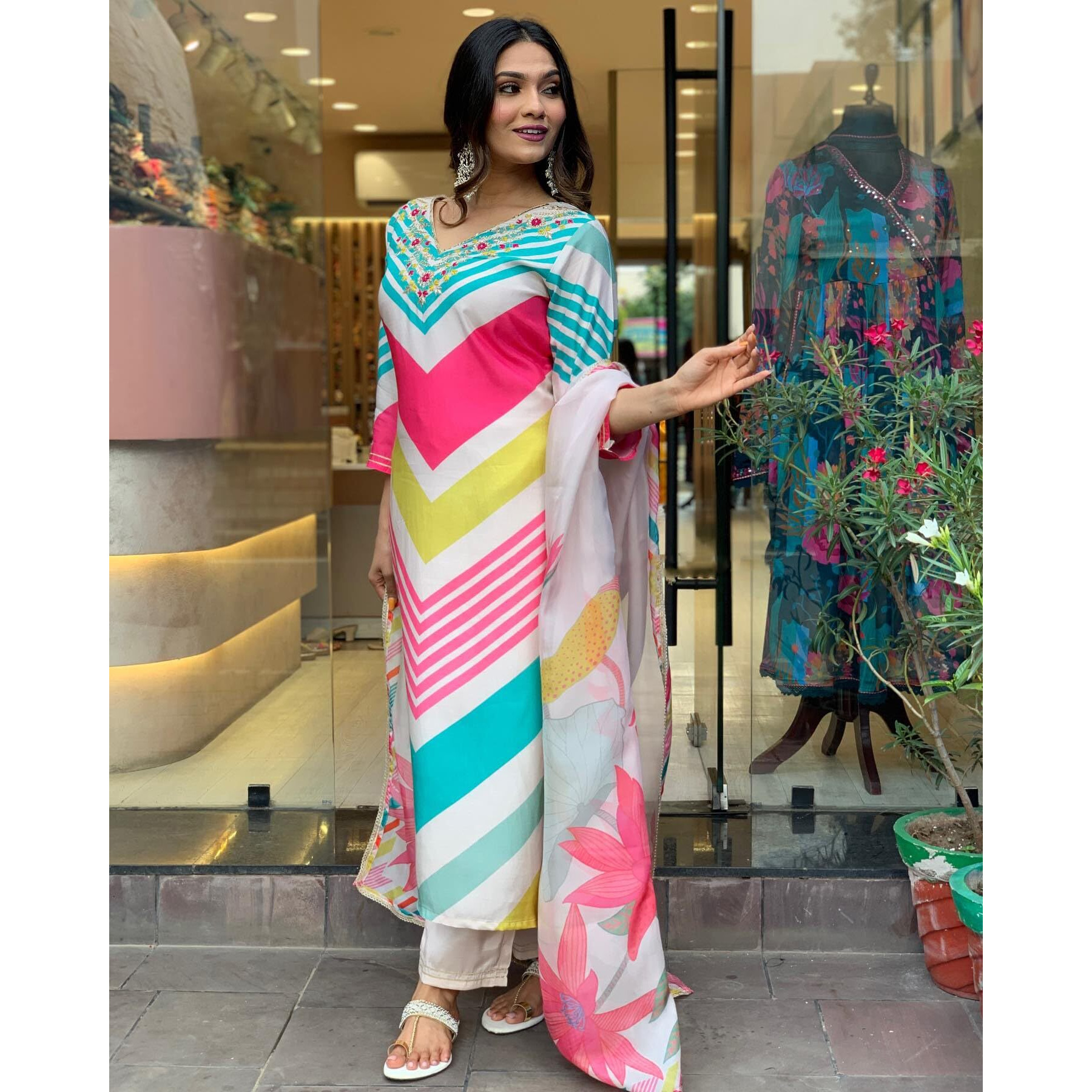 GoSriKi Women's Cotton Blend Straight Printed Kurta with Pant & Dupatta (Dhimi Pink-GS_XL_Pink_X-Large)