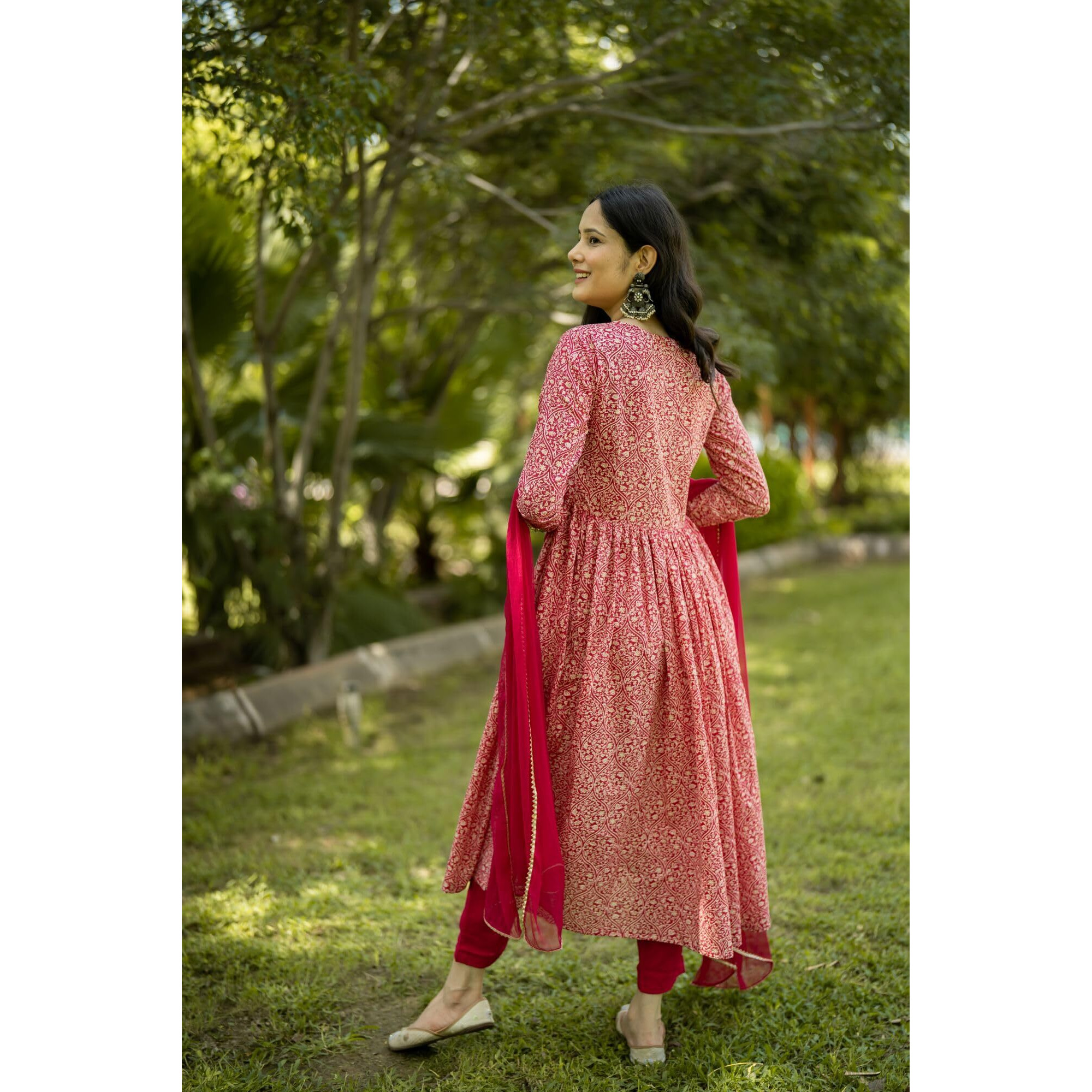 GoSriKi Women's Rayon Blend Printed Straight Kurta with Pant & Dupatta (MANCHALI-Rani-GS_L_Pink_Large)