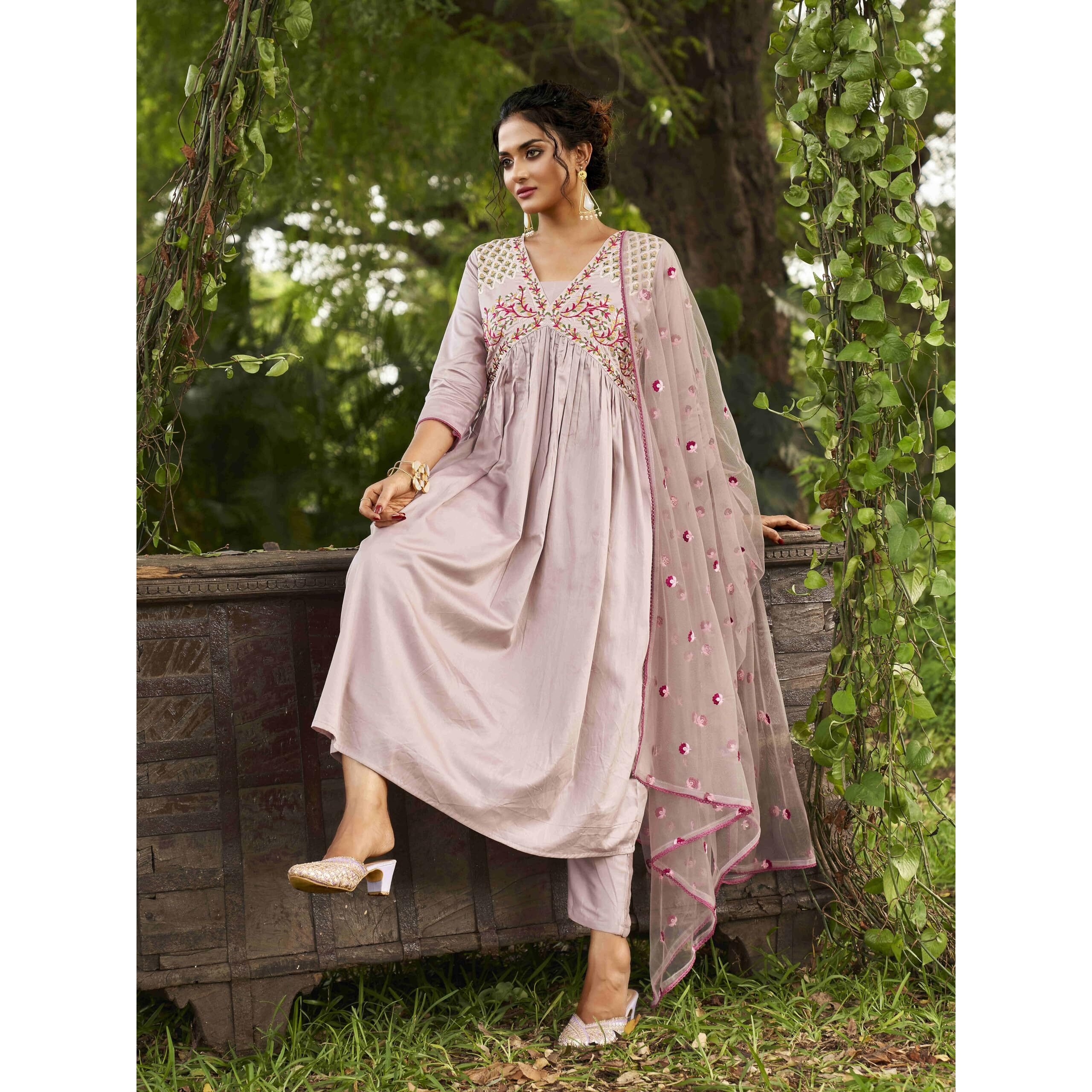 Womanista Cotton Blend Women's Floral Yoke Design Pleated Thread Work Mauve Kurta With Trousers & Dupatta(Kurtaset_1214_Xxl), Kurta Trouser With Dupatta Set