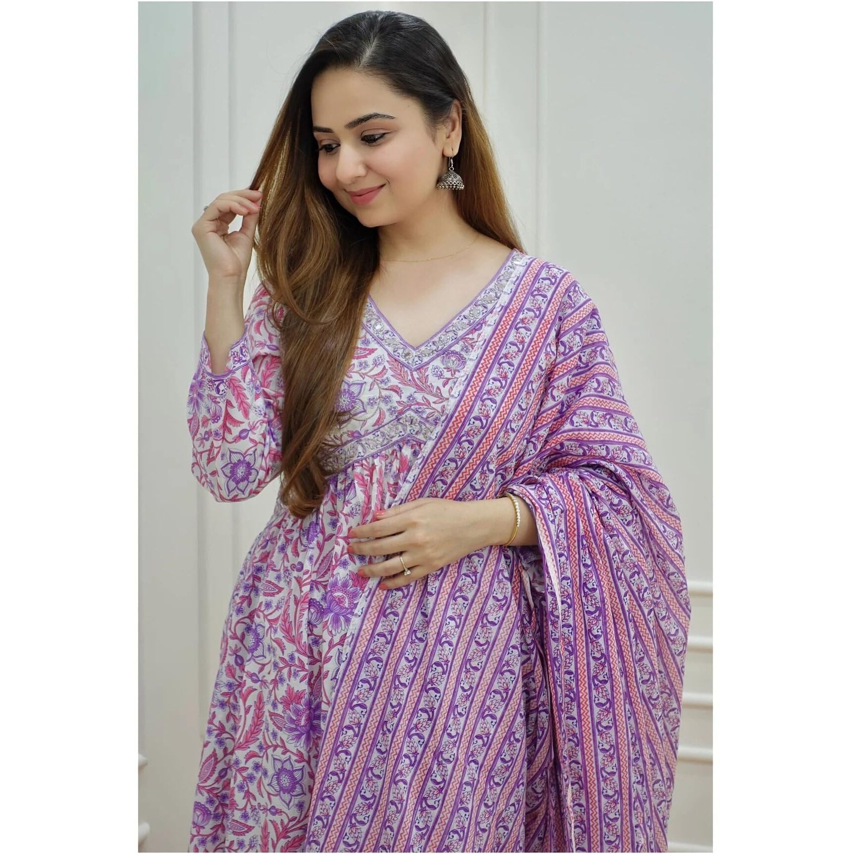 KLOSIA Women Floral Printed Kurta and Pant Set with Dupatta (Small) Pink