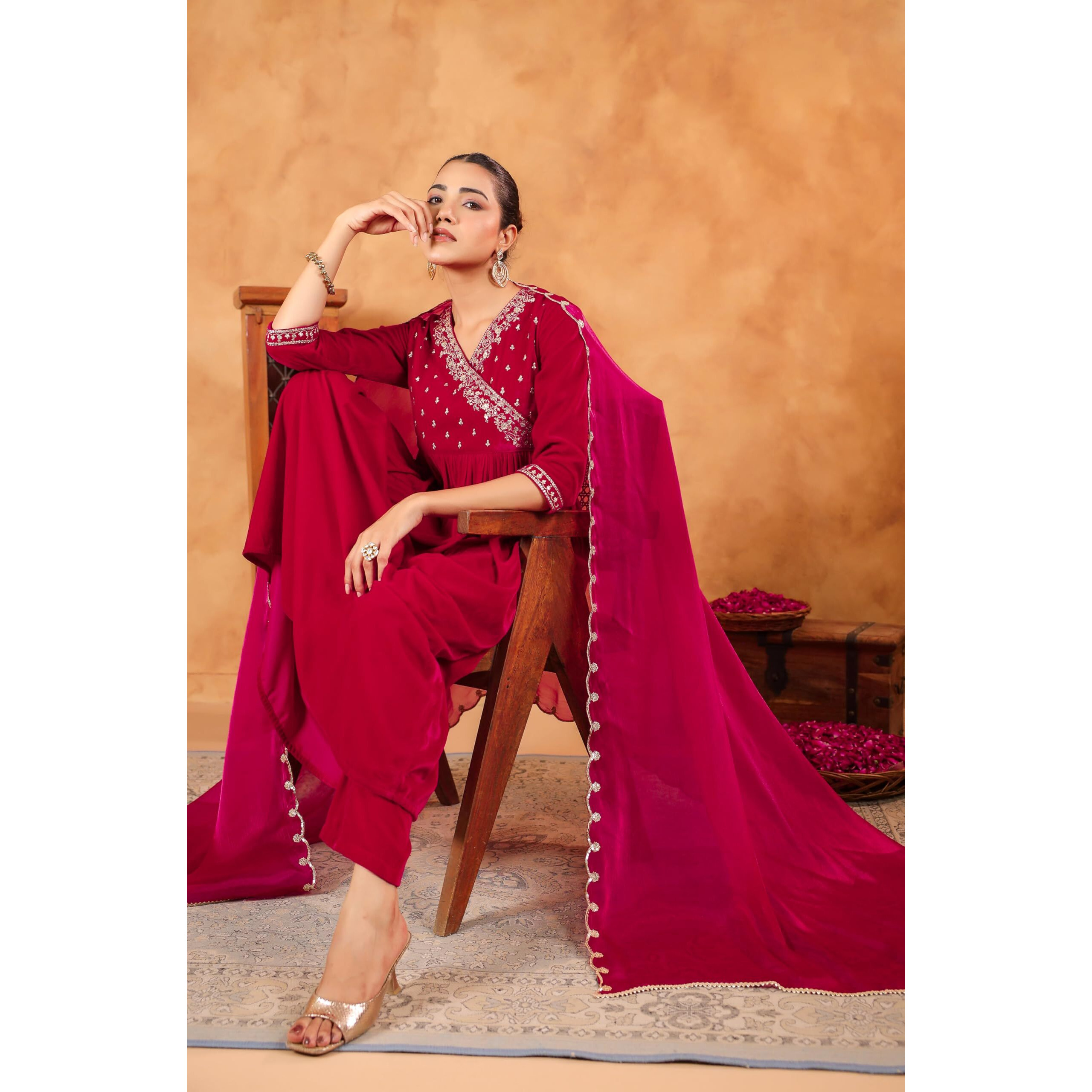 Janasya Women's Pink Velvet Zari Embroidered Anarkali Kurta Set (JAB24ST00731-XS)