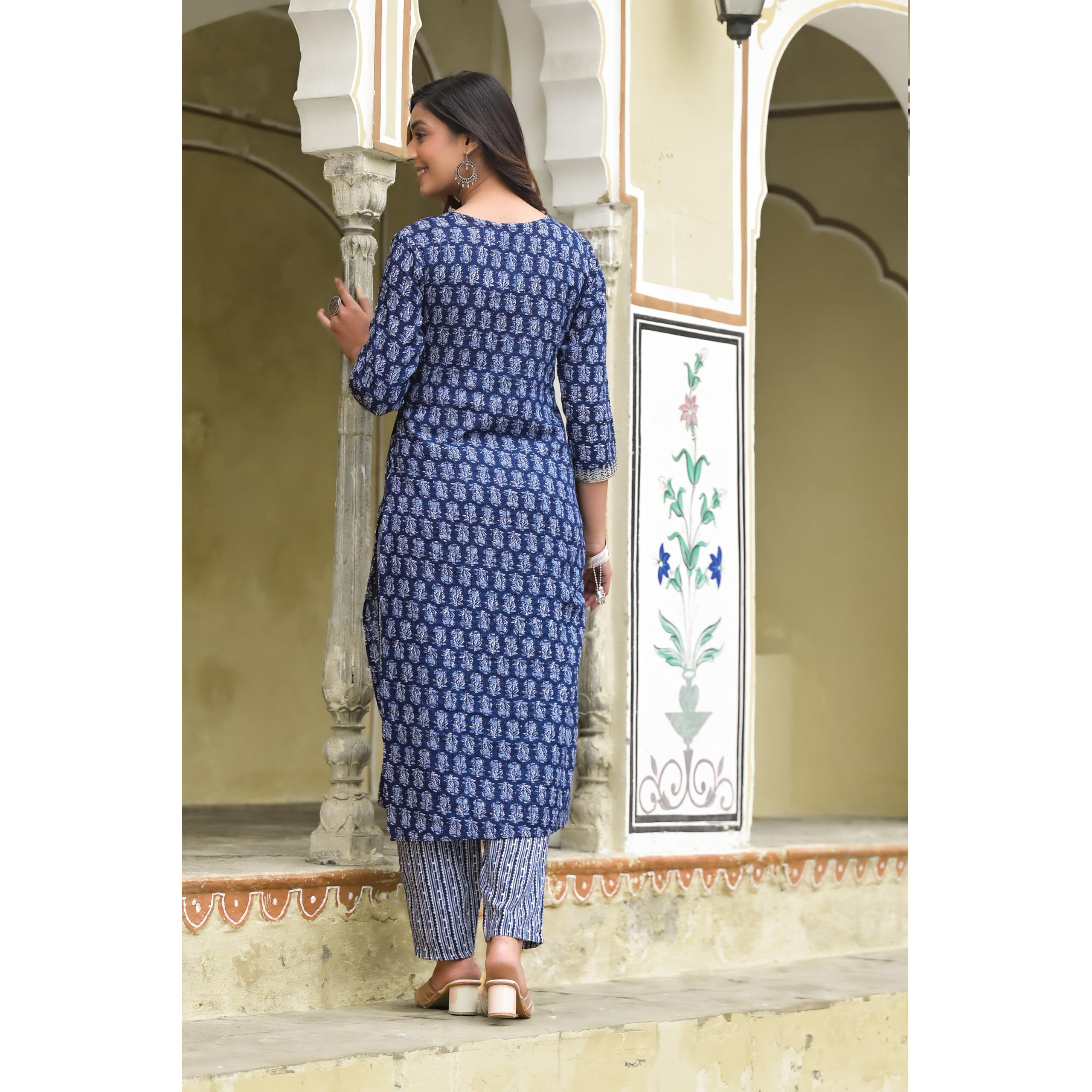 KLOSIA Women Straight Floral Printed Kurta and Pant Set with Dupatta | Ethnic Set | Dupatta Set | Suit Set | Kurta Set | Wedding Suit | (Large)