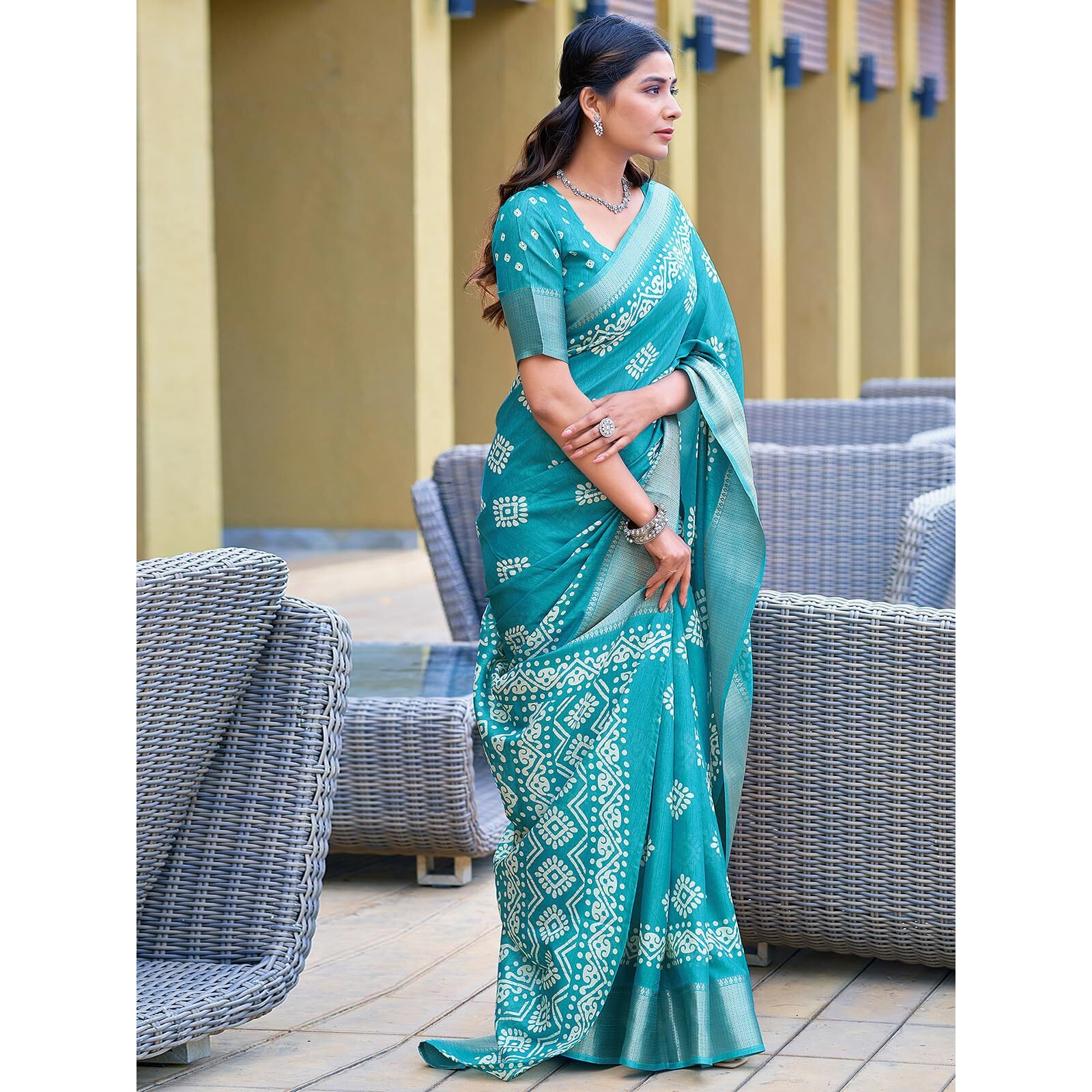Satrani Women's Cotton Blend Printed Weaving Border Saree with Unstitched Blouse Piece (4029S172N_Turquoise)