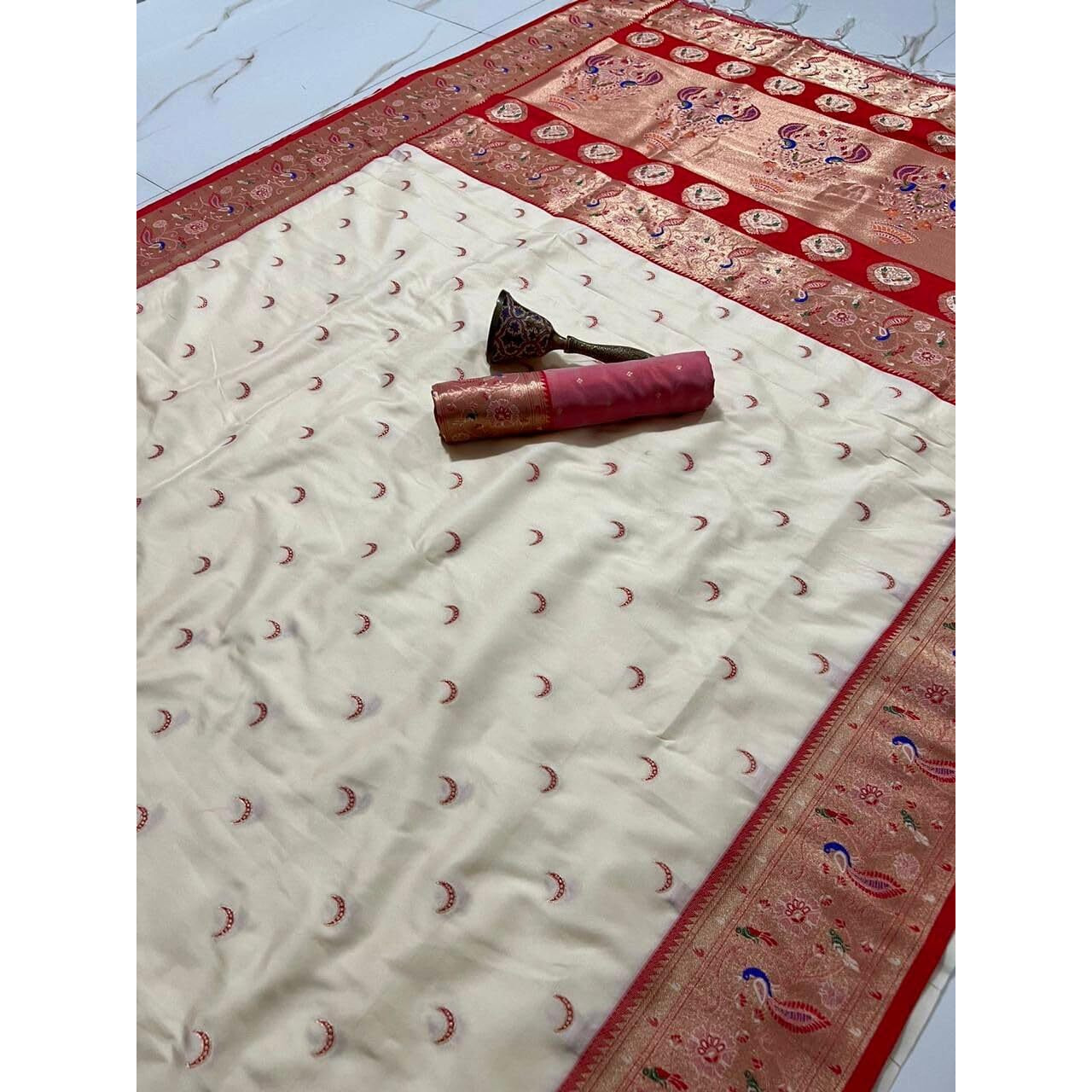 Panzora Woman's Pure Paithani Silk Saree With Unstitched Blouse Piece