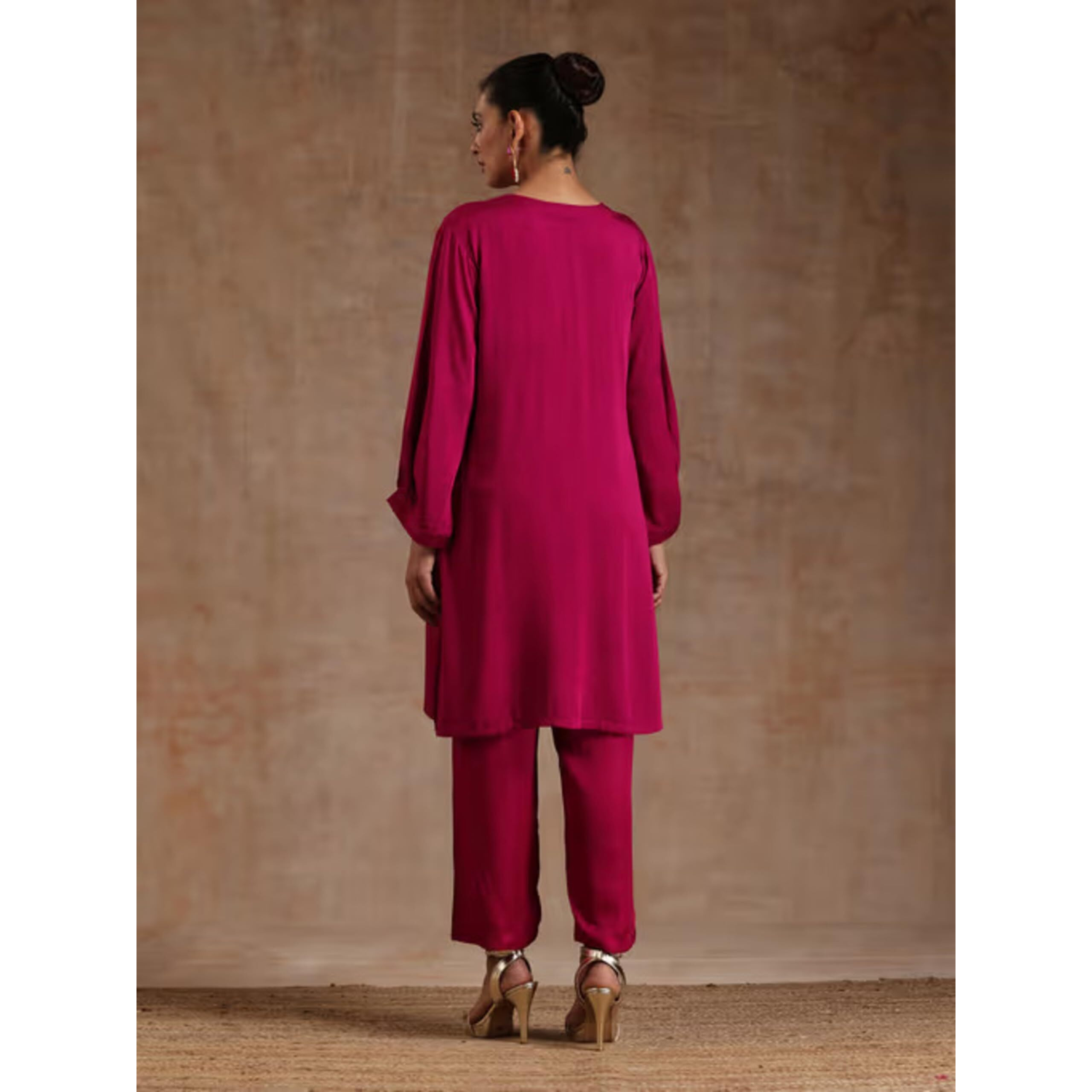 Modestouze Attires Women's Knee Length Oversized V Neck Cuffed Sleeves Kurti And Pant Set (Rani) (MAK91)
