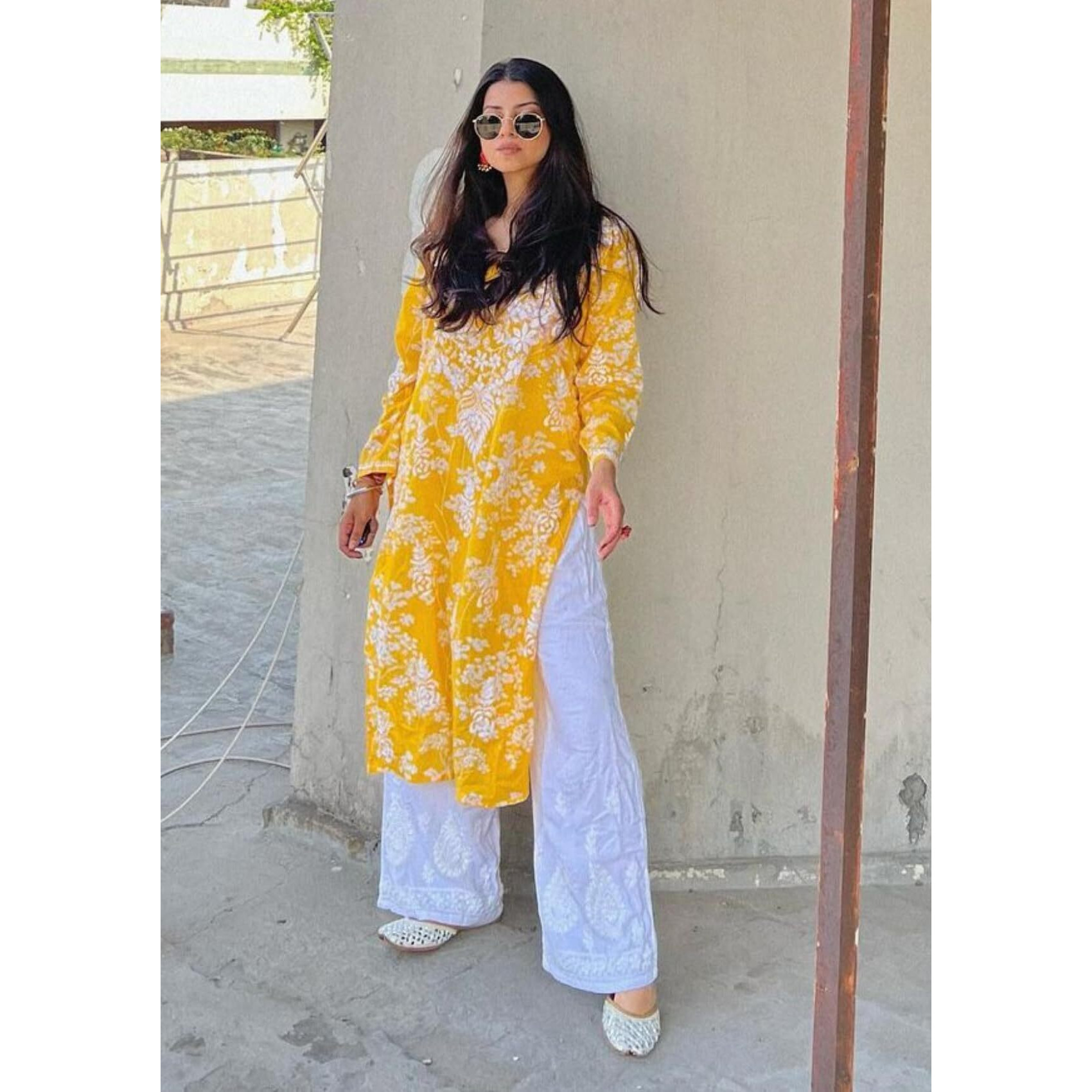 House of Chikankari Zainab Chikankari Mulmul Straight Kurta | XL Yellow