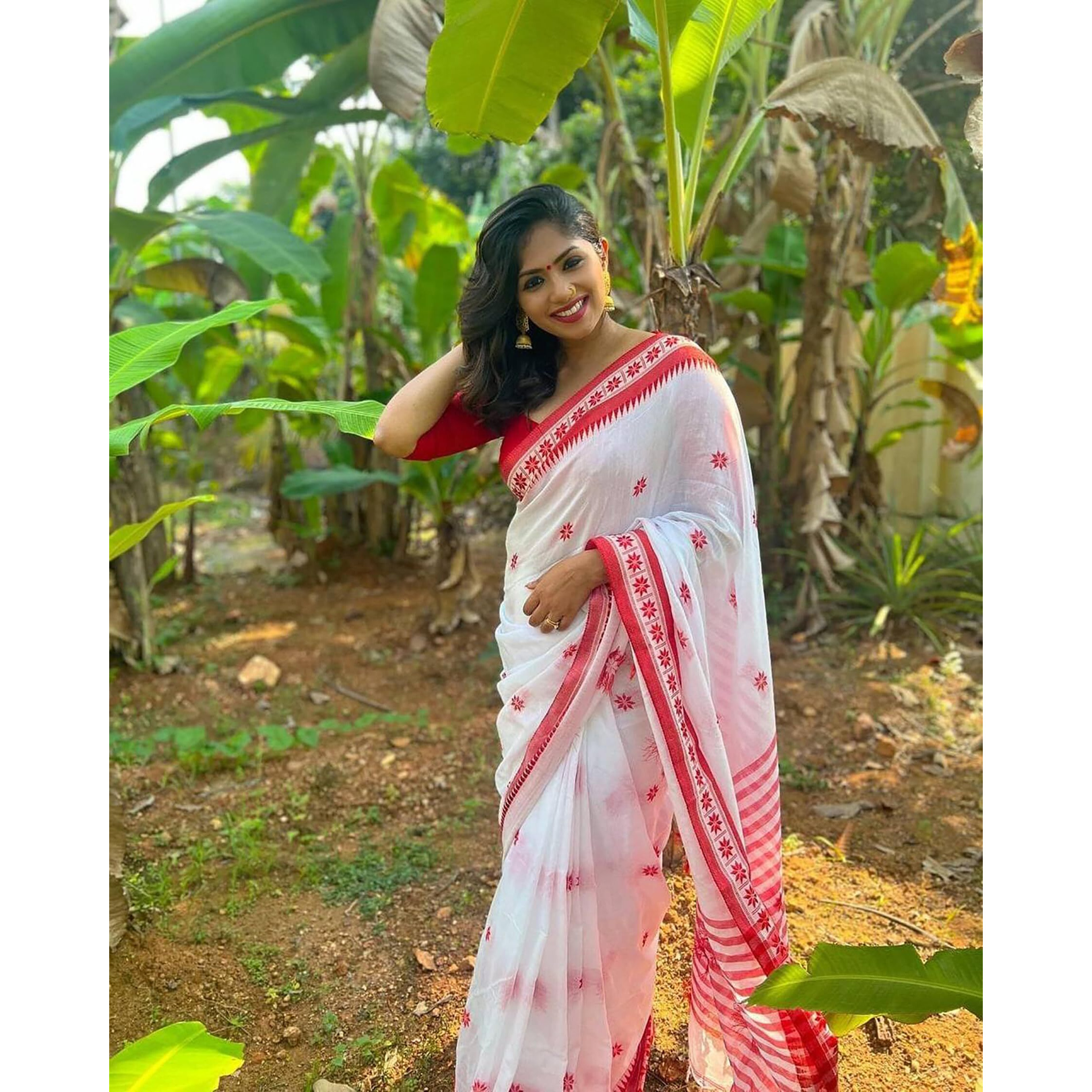 Anjaneya Sarees Kanjivaram Banarasi Silk Designer Solid Saree With Blouse (White)