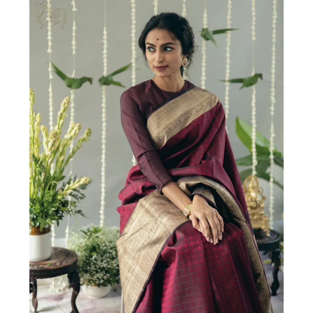 Flosive Women's Maroon Kanjivaram Silk Saree With Zari Weaving With Blouse