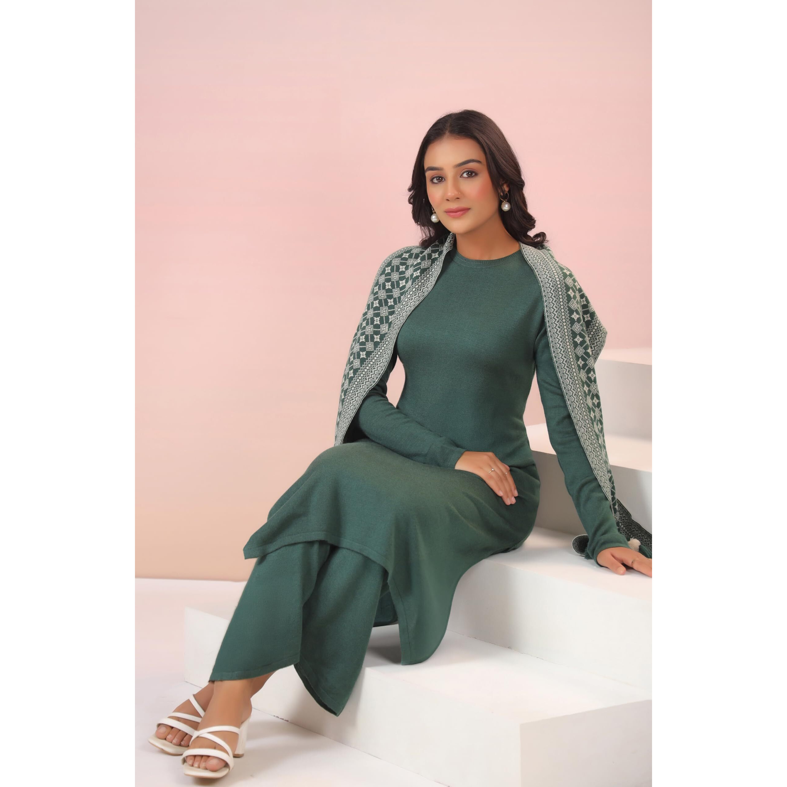 Janasya Women's Dark Green Woolen Self Design Straight Winter Kurta with Pant & Stole Set (JAB24ST01163-M)