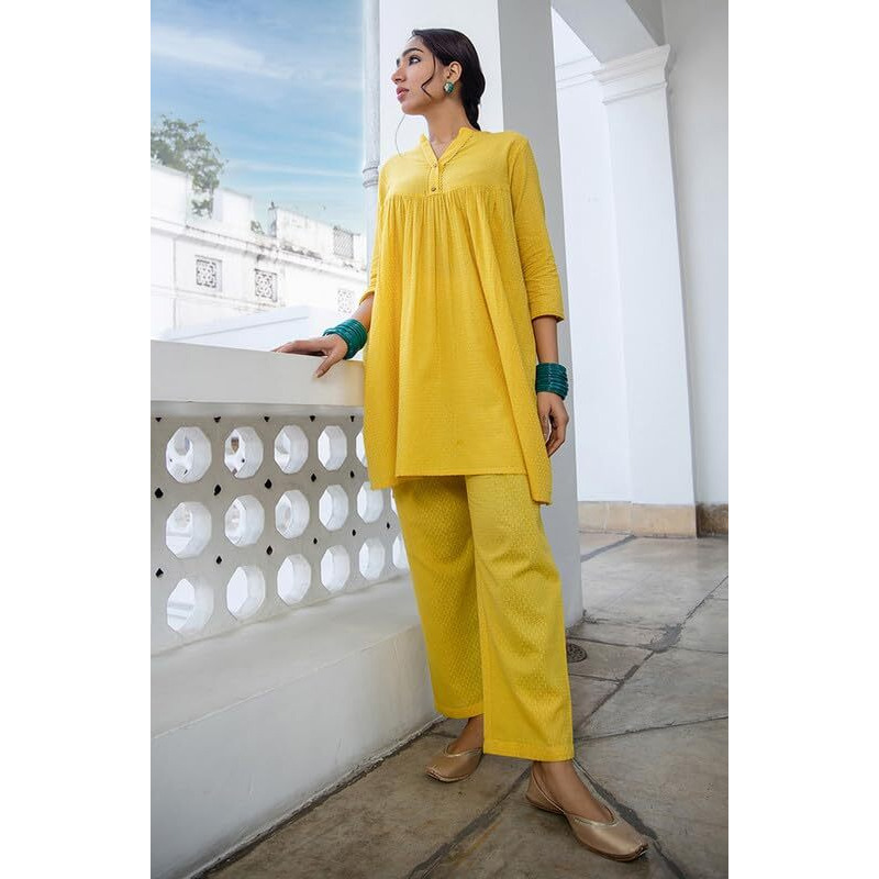 Janasya Women's Yellow Cotton Jacquard Self Design Gathered Co-Ord Set(JAA24CD00201-M)