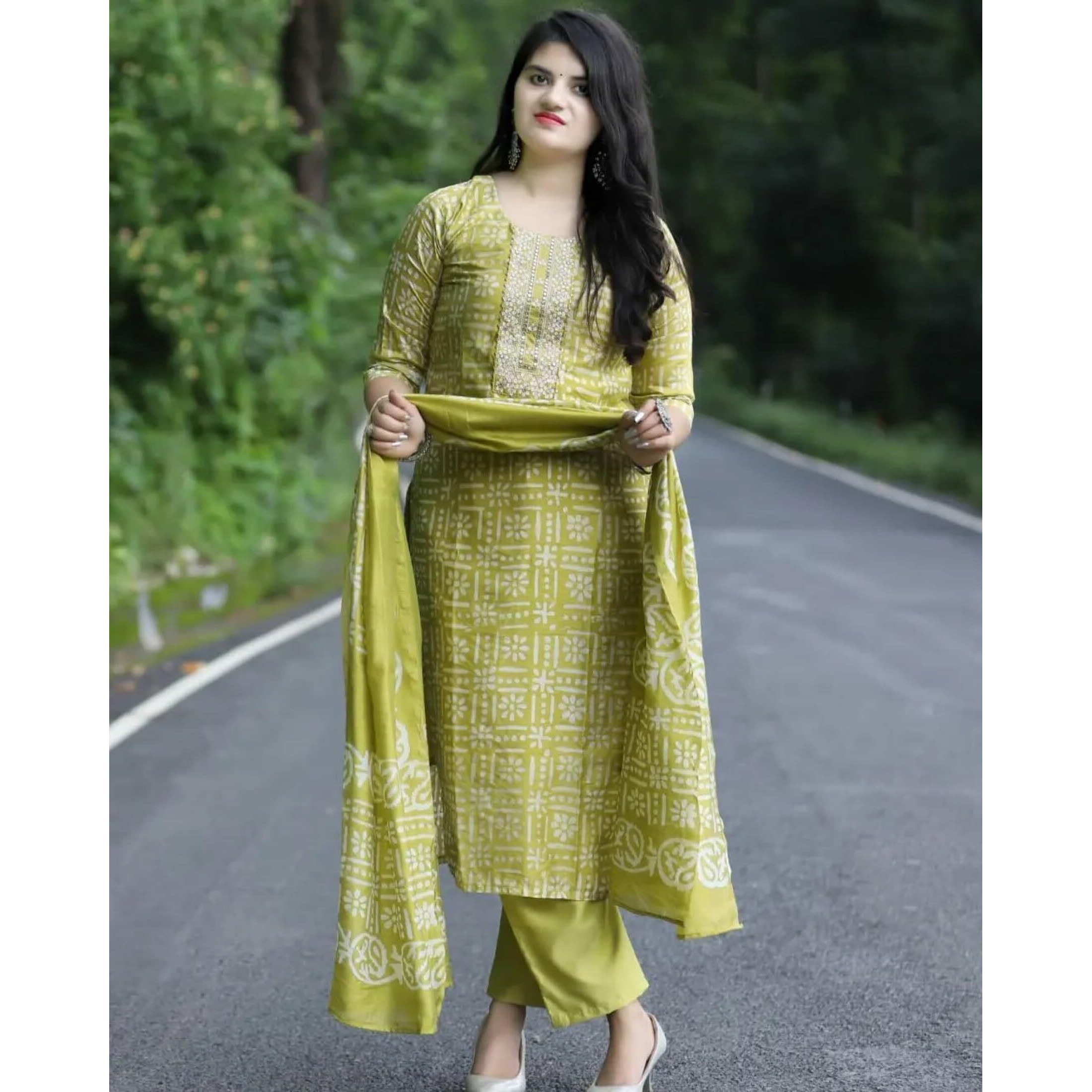 BHARVITA Women's Cotton Blend Printed Straight Kurta with Matching Pant & Elegant Dupatta (IN, Alpha, 2XL, Regular, Parrot)
