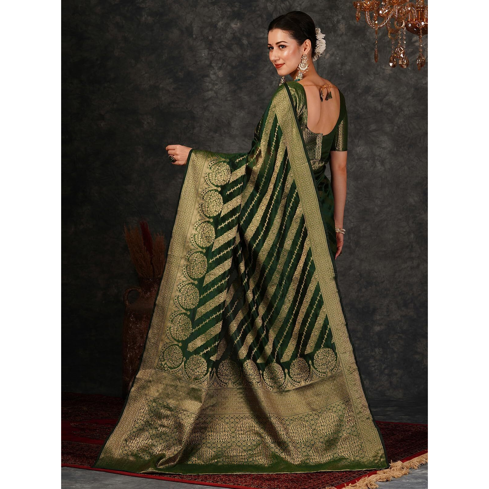 Satrani Women's Banarasi Jacquard Kanjivaram Silk Blend Saree with Unstitched Blouse Piece (3749S473N_Dark Green & Golden1)