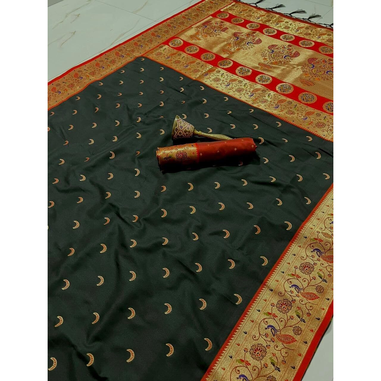 Panzora Woman's Pure Paithani Silk Saree With Unstitched Blouse Piece