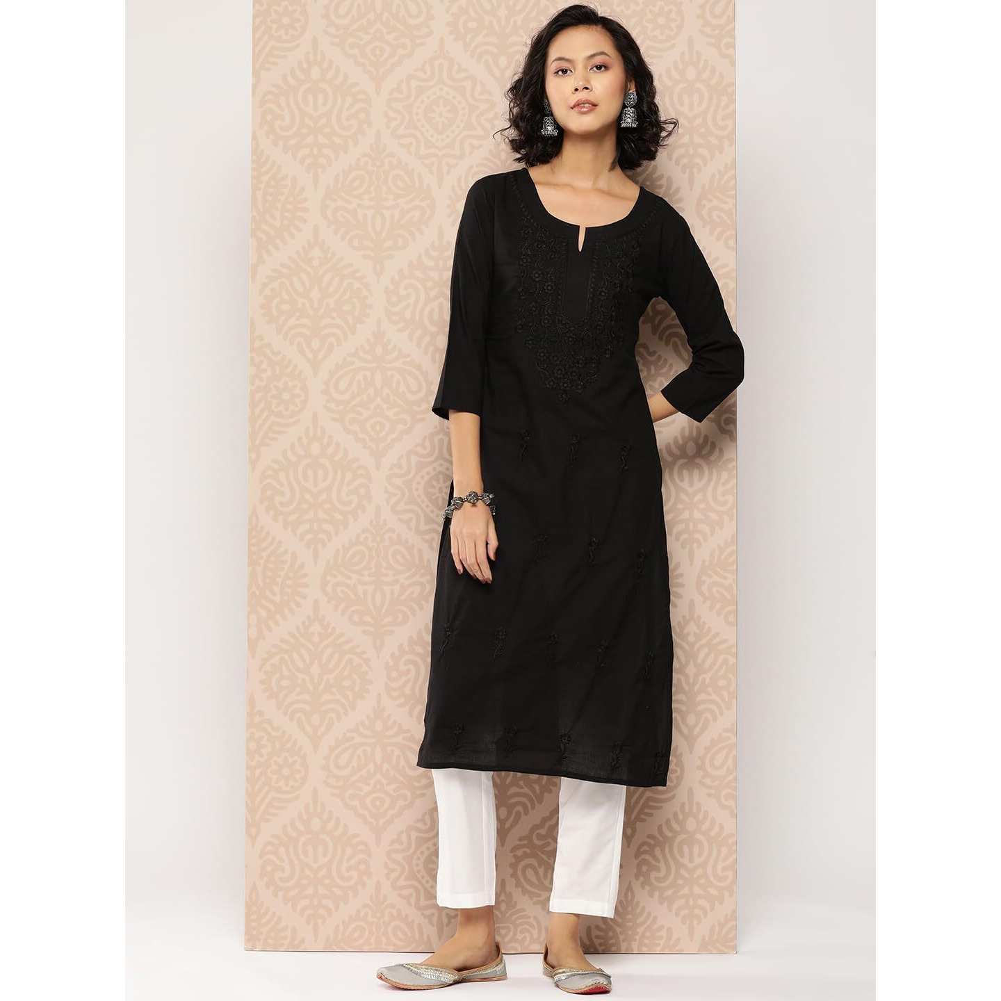 YUFTA Women Black Floral Straight Kurta_(1285KURBK_S)