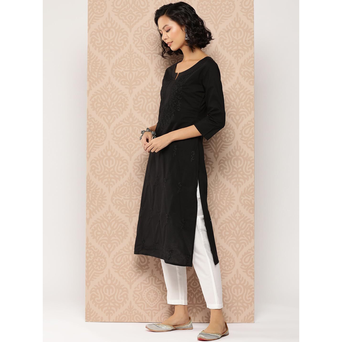 YUFTA Women Black Floral Straight Kurta_(1285KURBK_S)