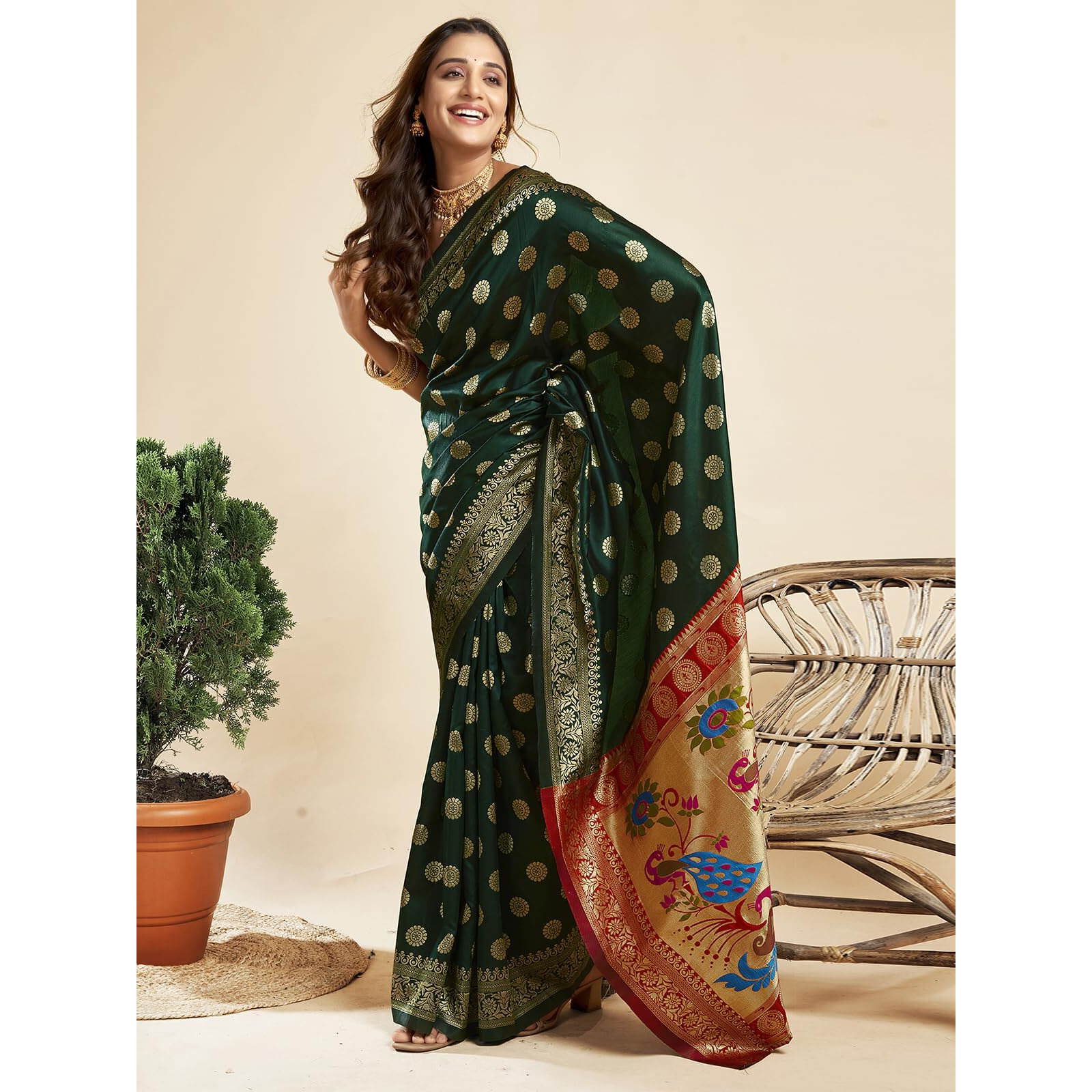SWARON Women's Silk Blend Paithani Jacquard Work Saree with Unstitched Blouse Piece (3805S524NW_Dark Green & Red1)