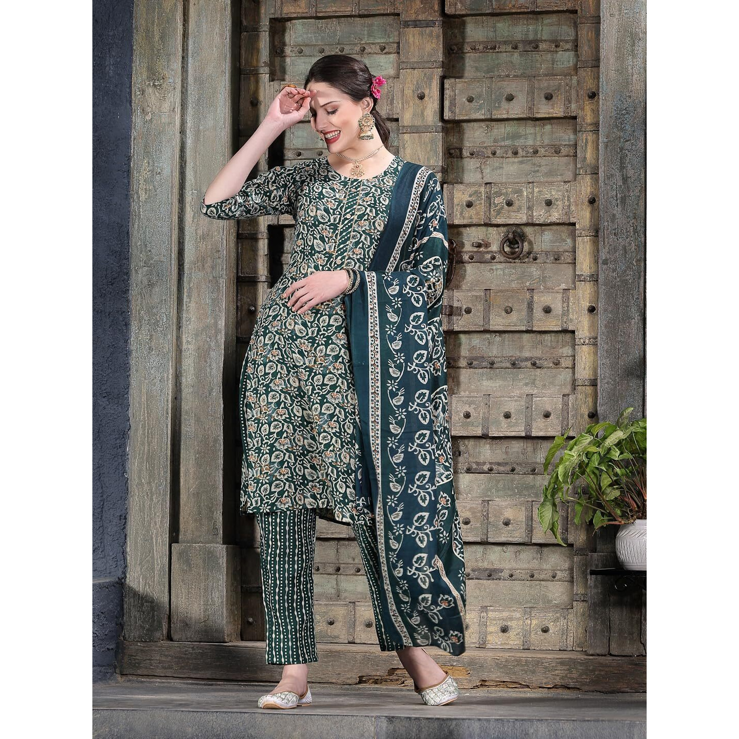 Stylum Women's Floral Printed Cotton Blend Straight Kurta Pant Dupatta Set (KPDTIGERGREEN38_Dark Green, M)