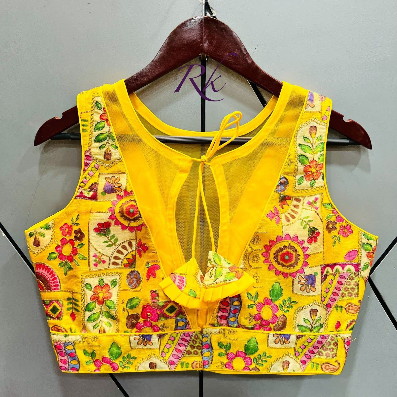 Vihu Fashion Women's Phanotm Silk Floral Sleeveless Saree Blouse