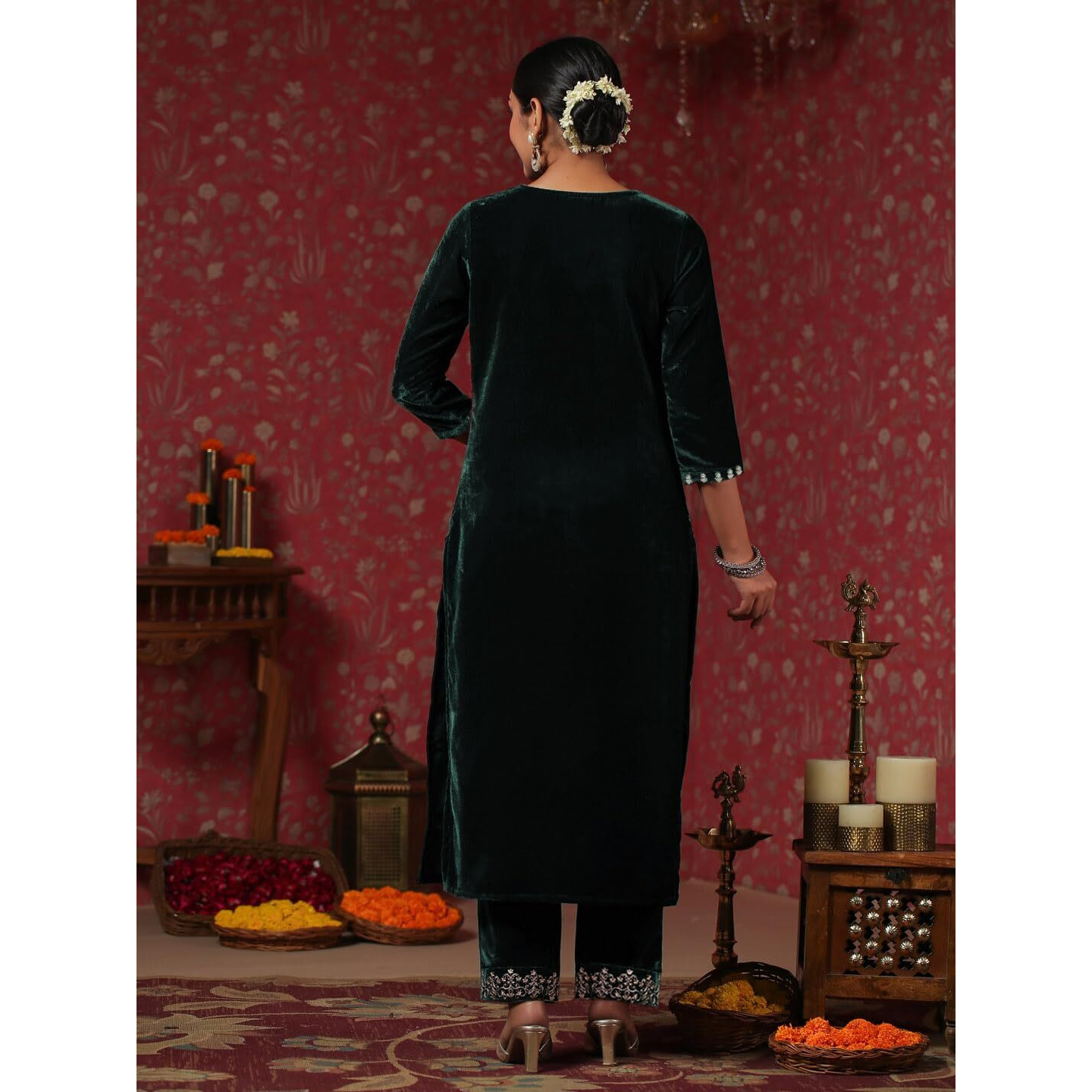 ishin Women's Velvet Ethnic Motifs Zari Green Straight Kurta Suit Set with Trousers
