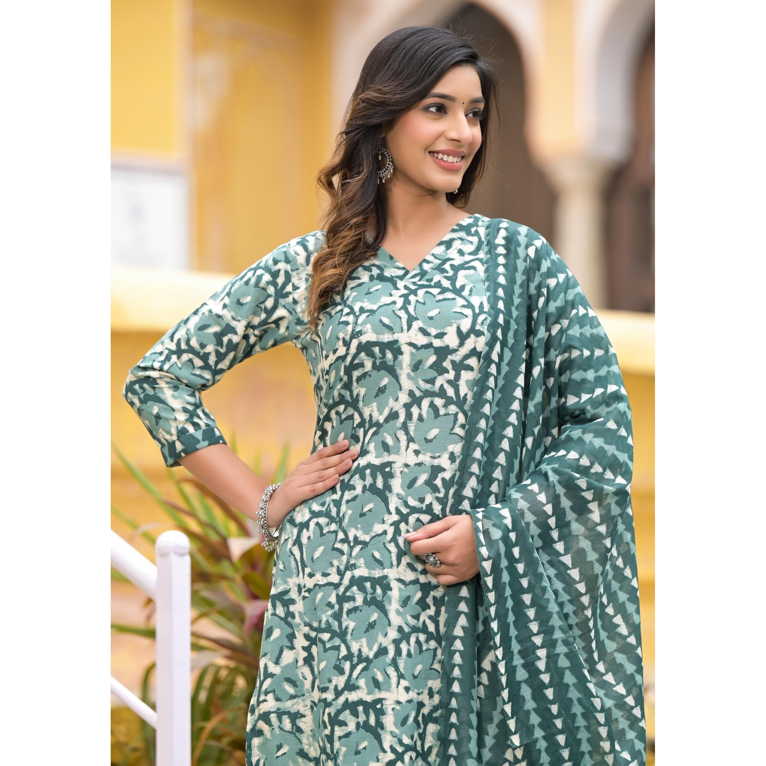 KLOSIA Women Printed Straight Kurta and Pant Set with Dupatta | Kurta Set | Ethnic Set | Dupatta Set | Festive Suit | Office Wear Kurta Set | (Large) Green