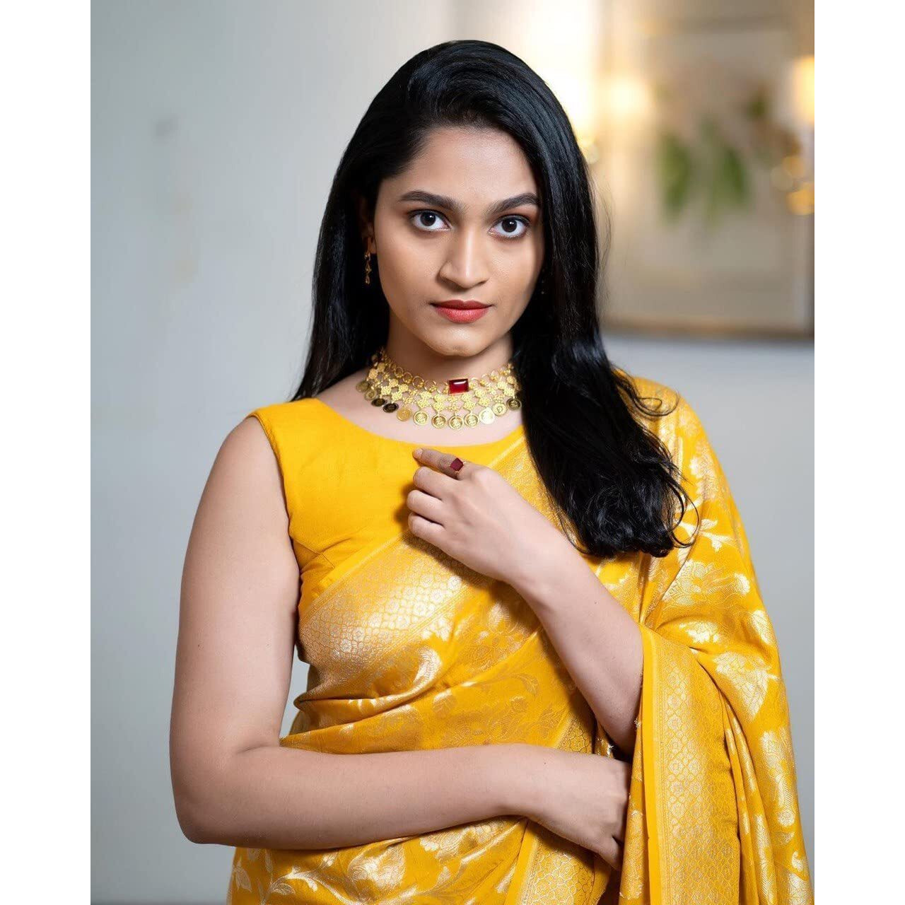 Flosive Women's Present Banarasi Soft Lichi Silk Saree Beautiful Jacquard Rich Pallu Design Work Zari Woven Kanjivaram Silk Style Saree With Soft Lichi Silk Blouse Piece (Yellow).