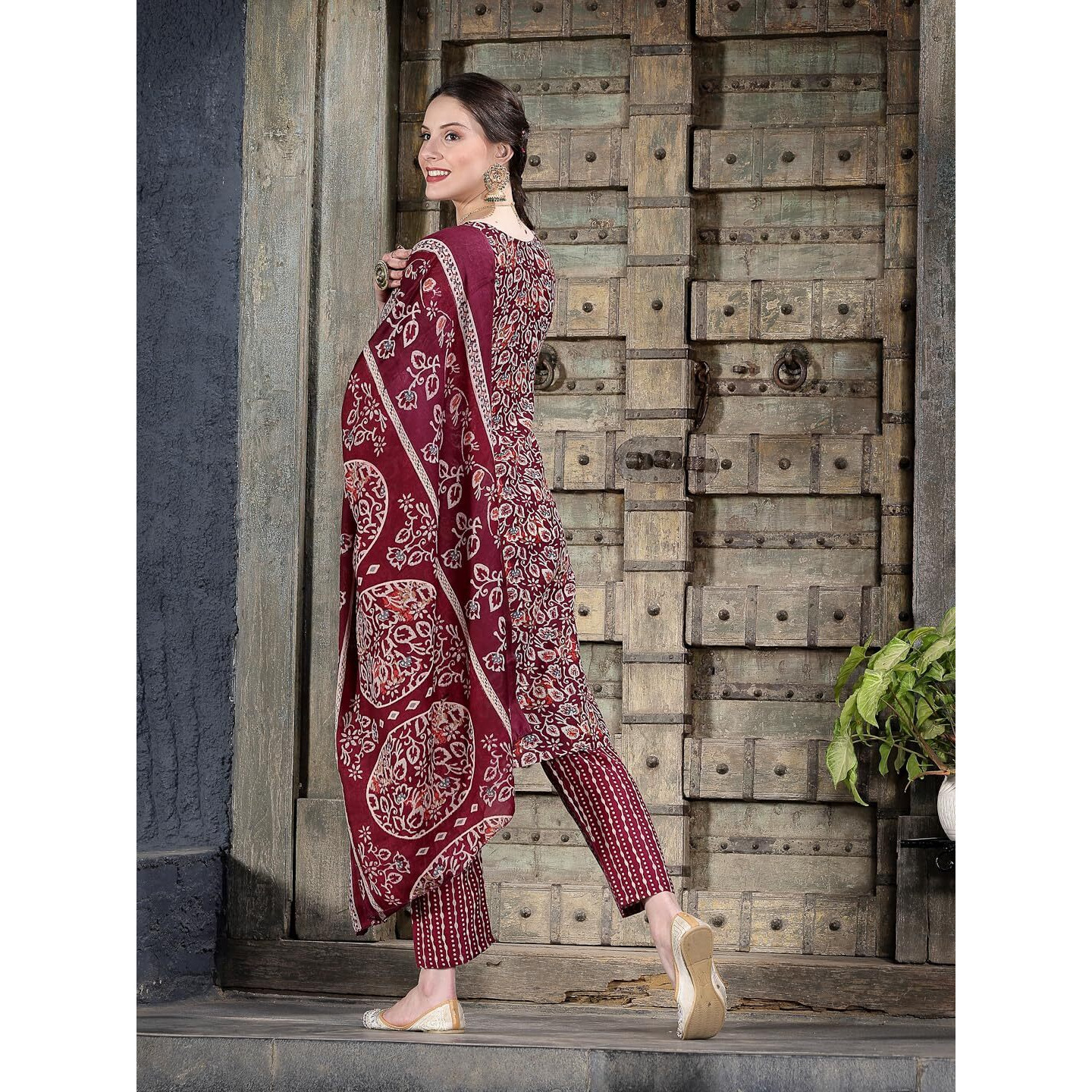 Stylum Women's Floral Printed Cotton Blend Straight Kurta Pant Dupatta Set (KPDTIGERMAROON40_Maroon, L)
