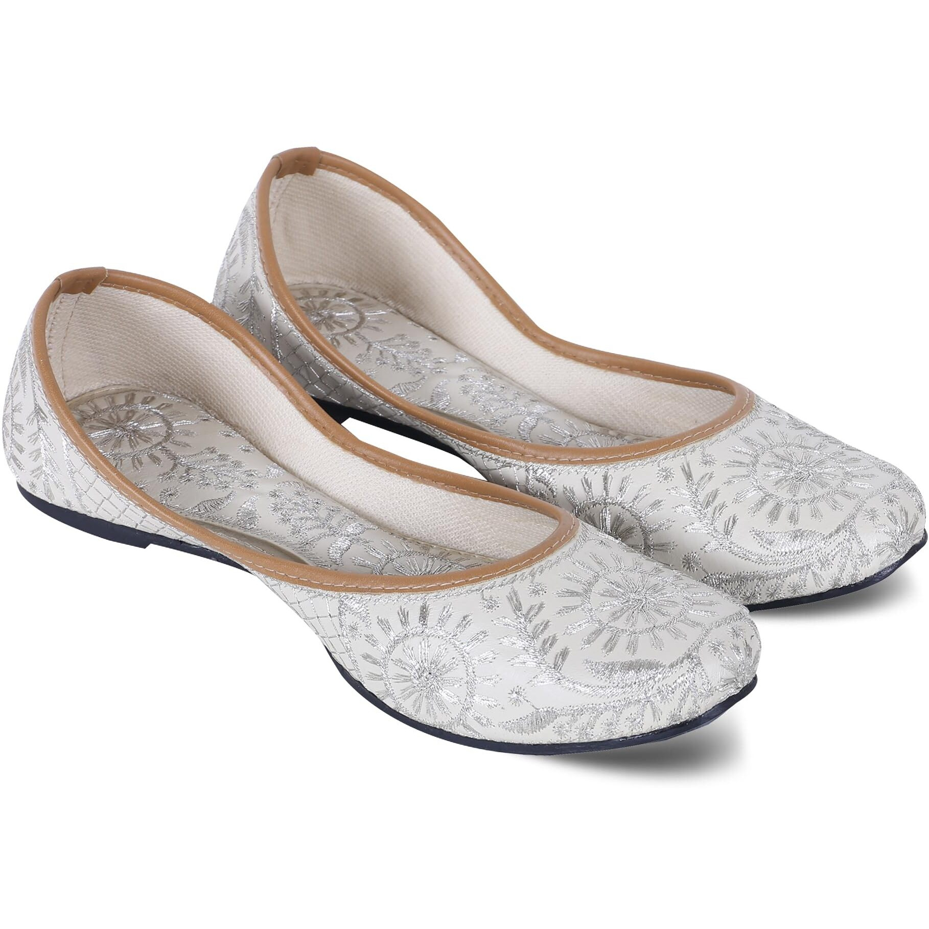 DFR Woman Embroidered Punjabi Mojari Jutti Juti for Women Shoe, Color CREAM2 | UK Size 4