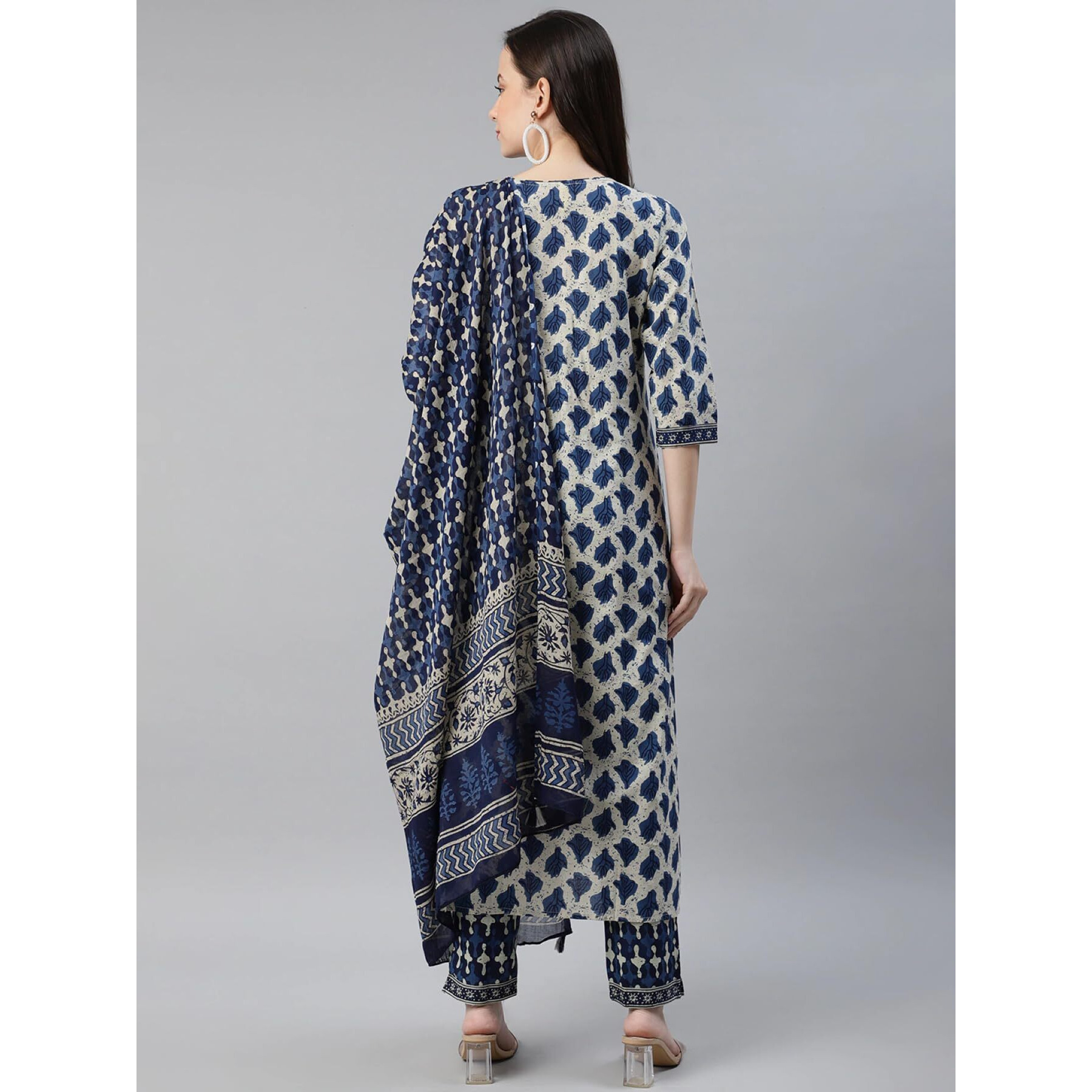Vaamsi Women s Rayon Blend Blend Floral Block Printed Straight Kurta Pant With Dupatta (VKSKD1099_XXL_Off-White)