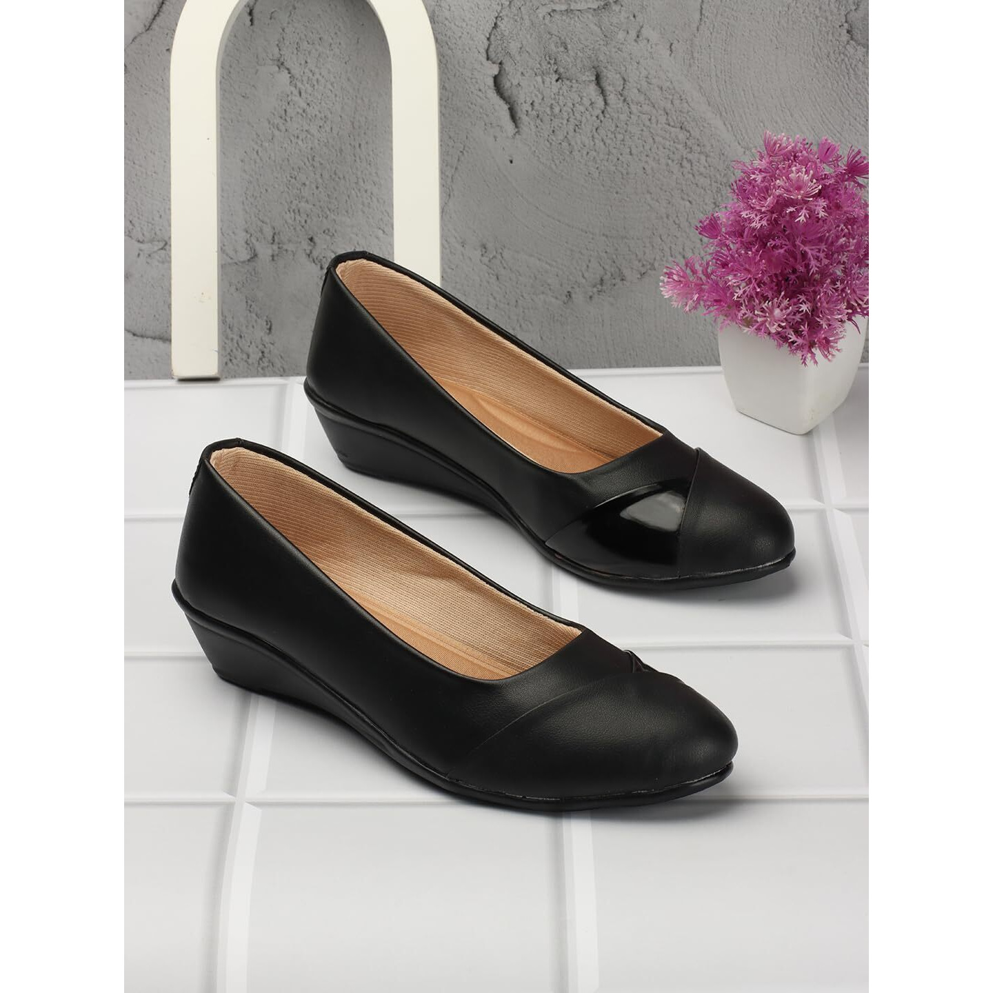 Denill Womens Matte Black Ballet Flat 7 UK