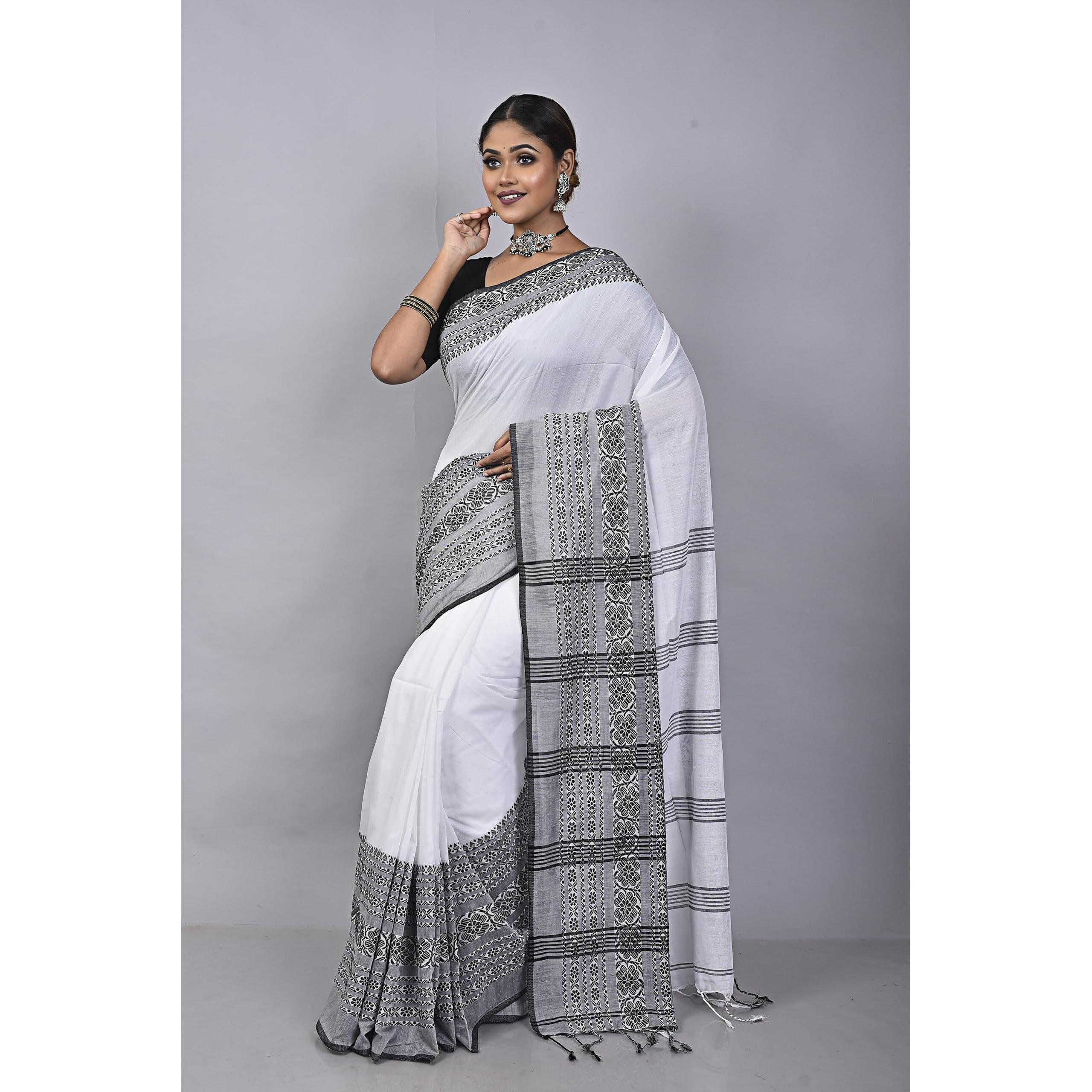 Laxmi Handloom Womens Traditional Bengal Handloom Begampuri Cotton Saree (White Black)