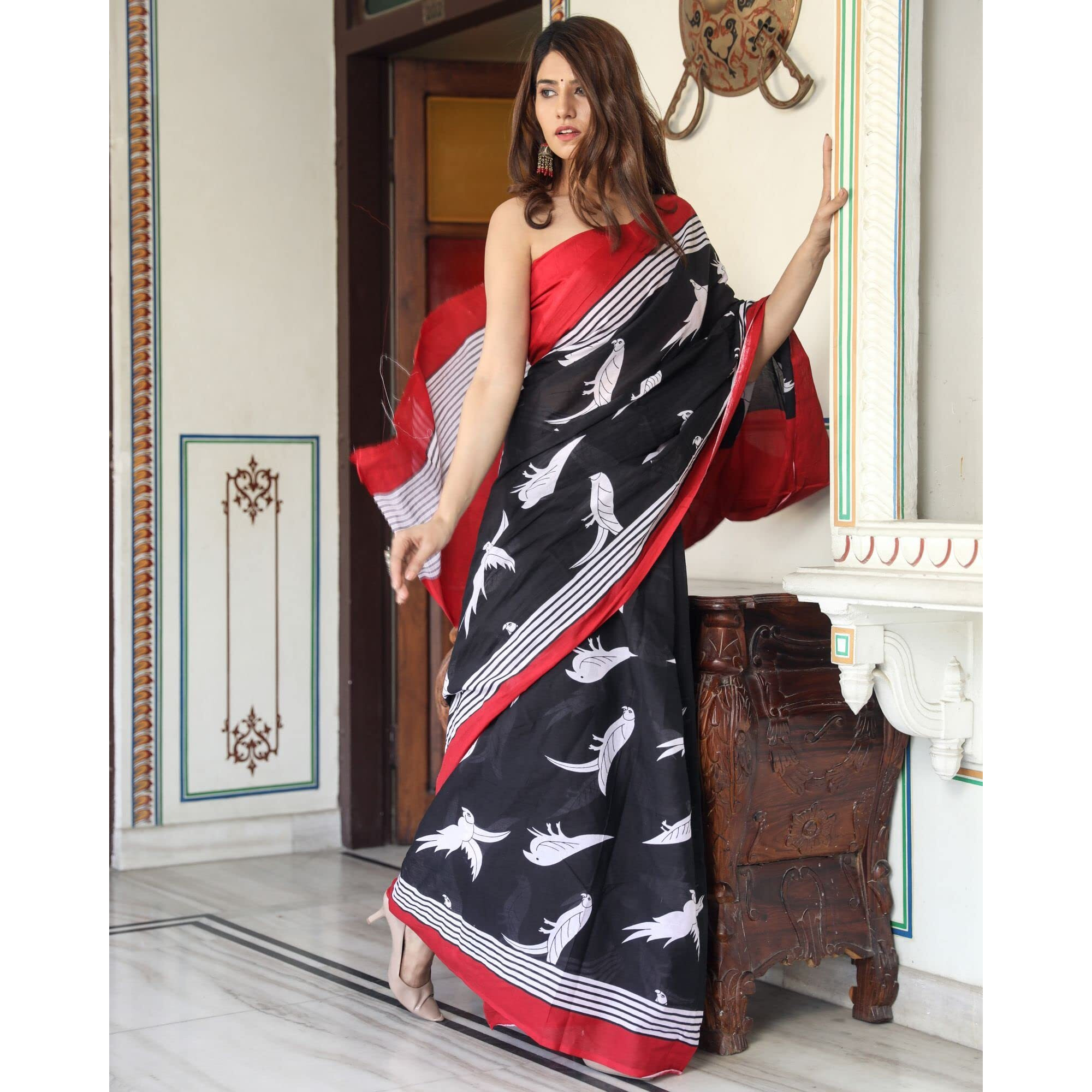 JALTHER Handicrafts Womens Ikat Hand Block Print Jaipuri Cotton Mulmul Saree with Blouse Piece - Black_DESIGN 28