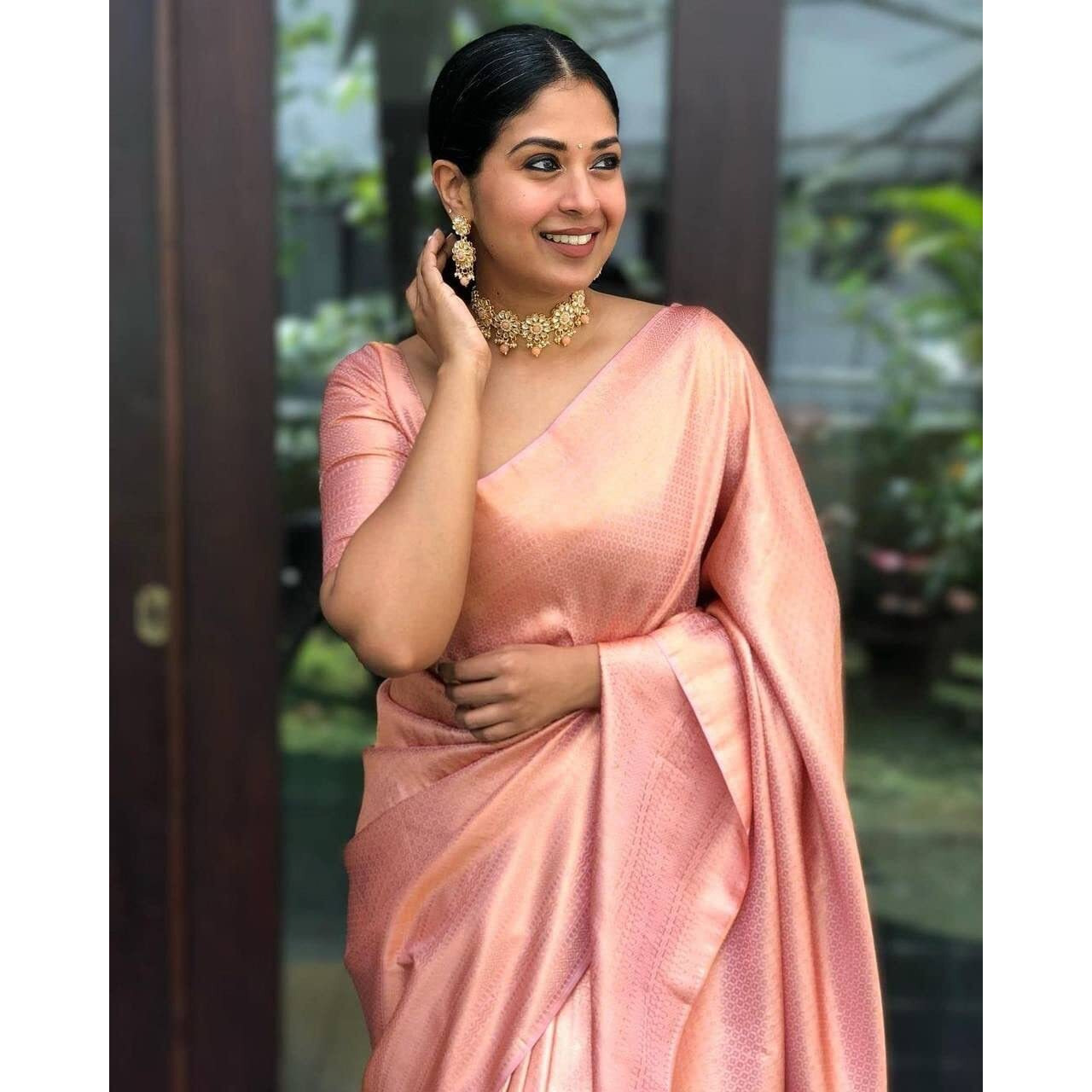Flosive Womens Present Banarasi Soft Lichi Silk Saree Beautiful Jacquard Rich Pallu Design Work Zari Woven Kanjivaram Silk Style Saree With Soft Lichi Silk Blouse Piece (D Pink)