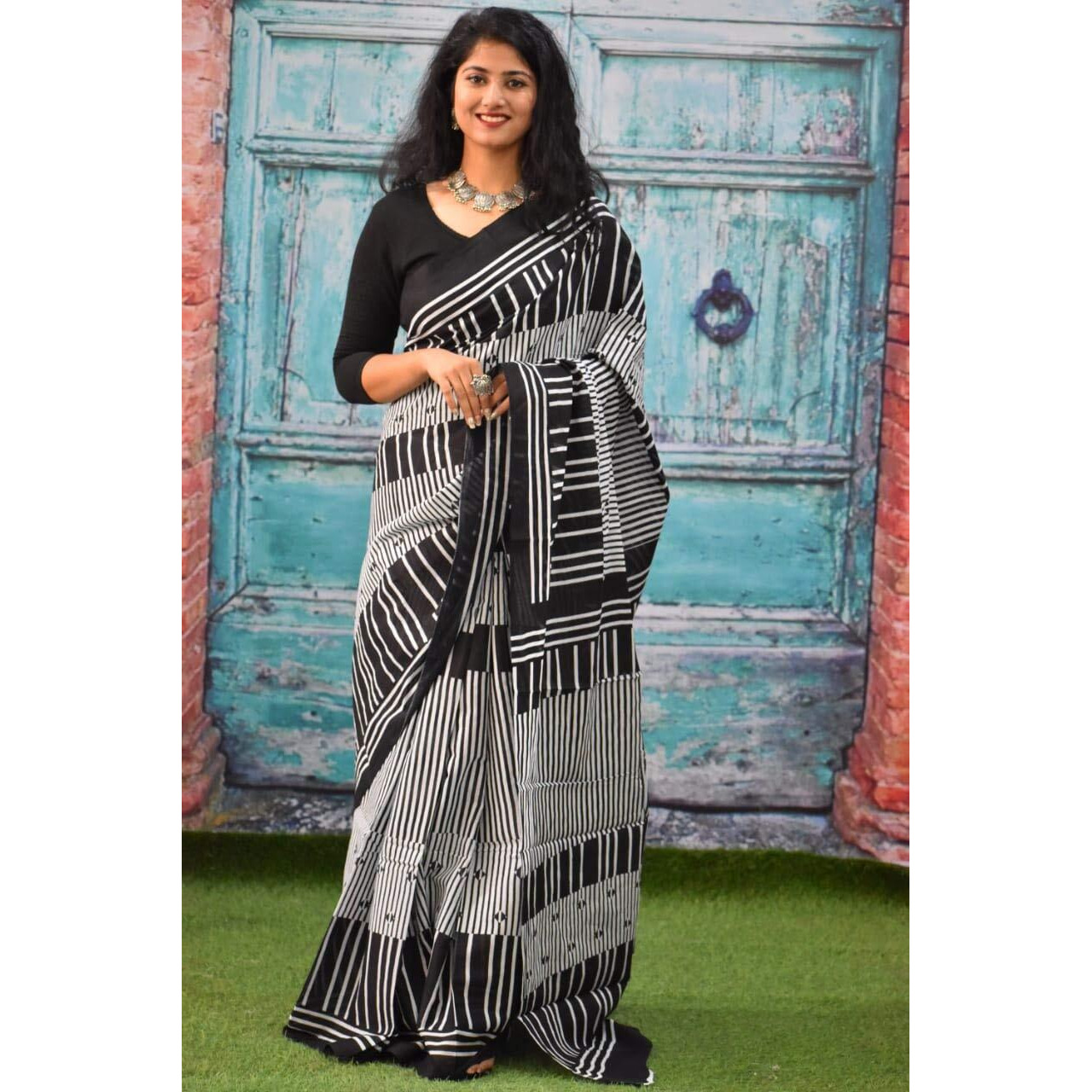 JALTHER Handicrafts Womens Ikat Hand Block Print Jaipuri Cotton Mulmul Saree with Blouse Piece Black_White