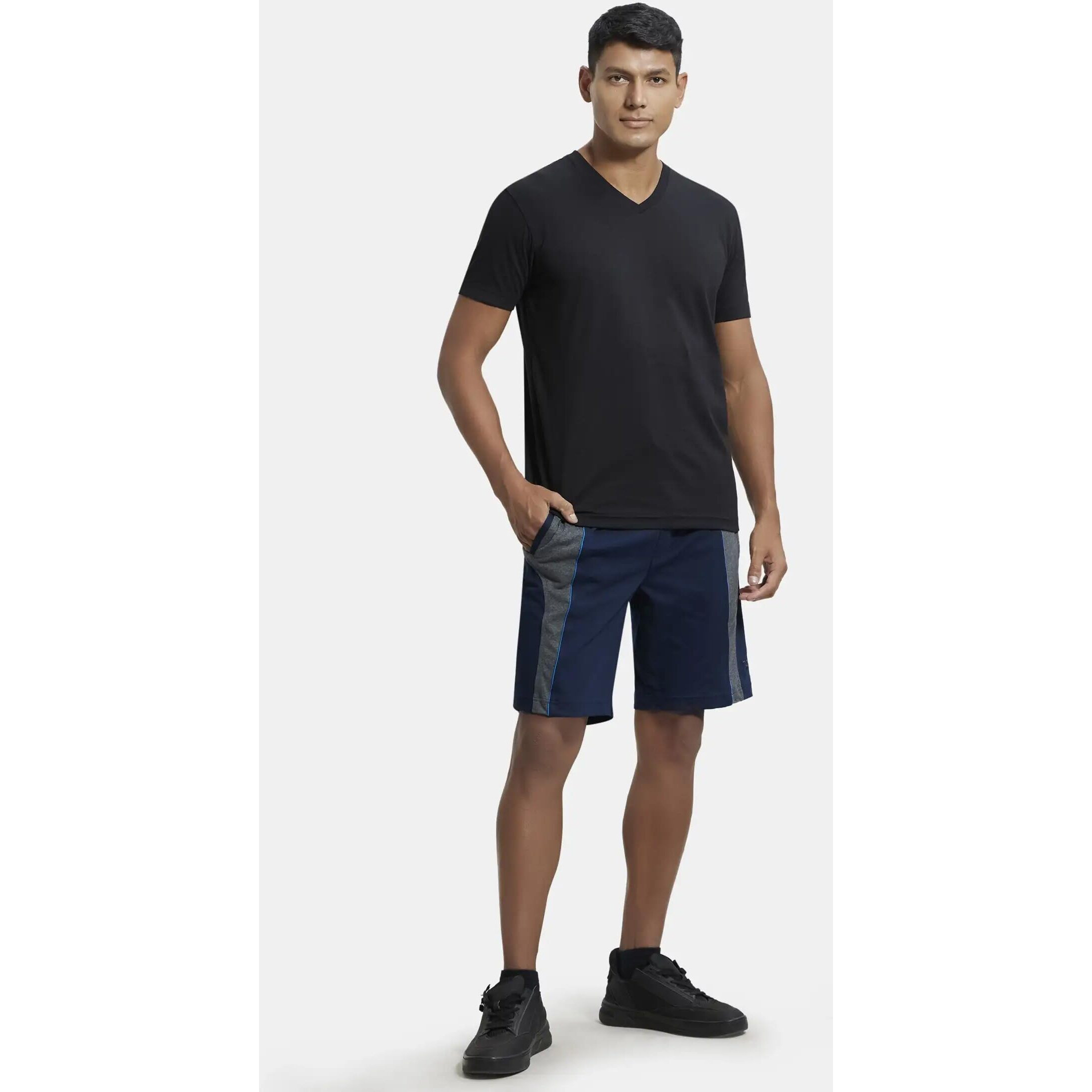 Jockey Men's Regular Fit V Neck Half Sleeved T-Shirt 2726_Black_XL