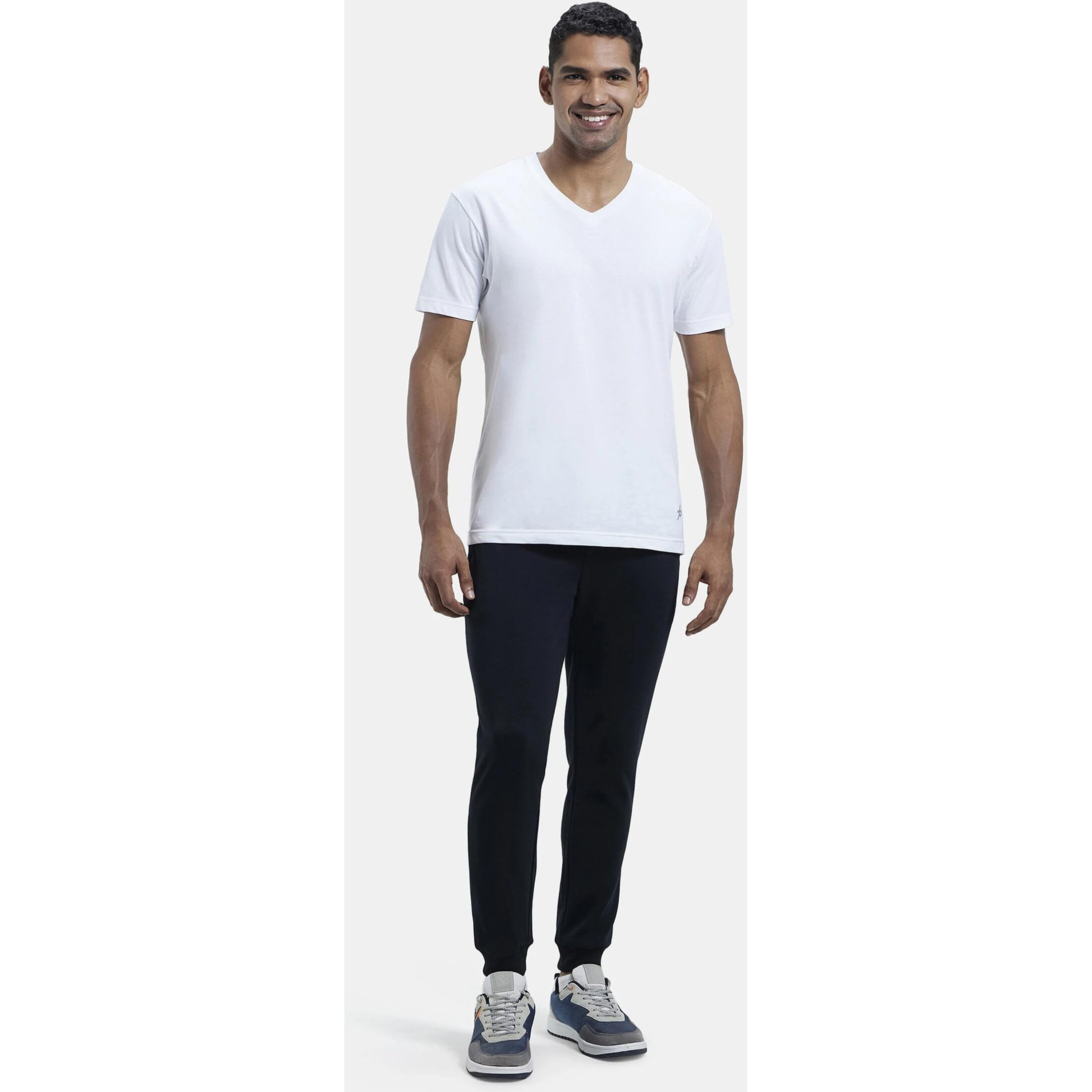 Jockey Men's Relaxed Fit Sweatpants (AM02_Black_Large)